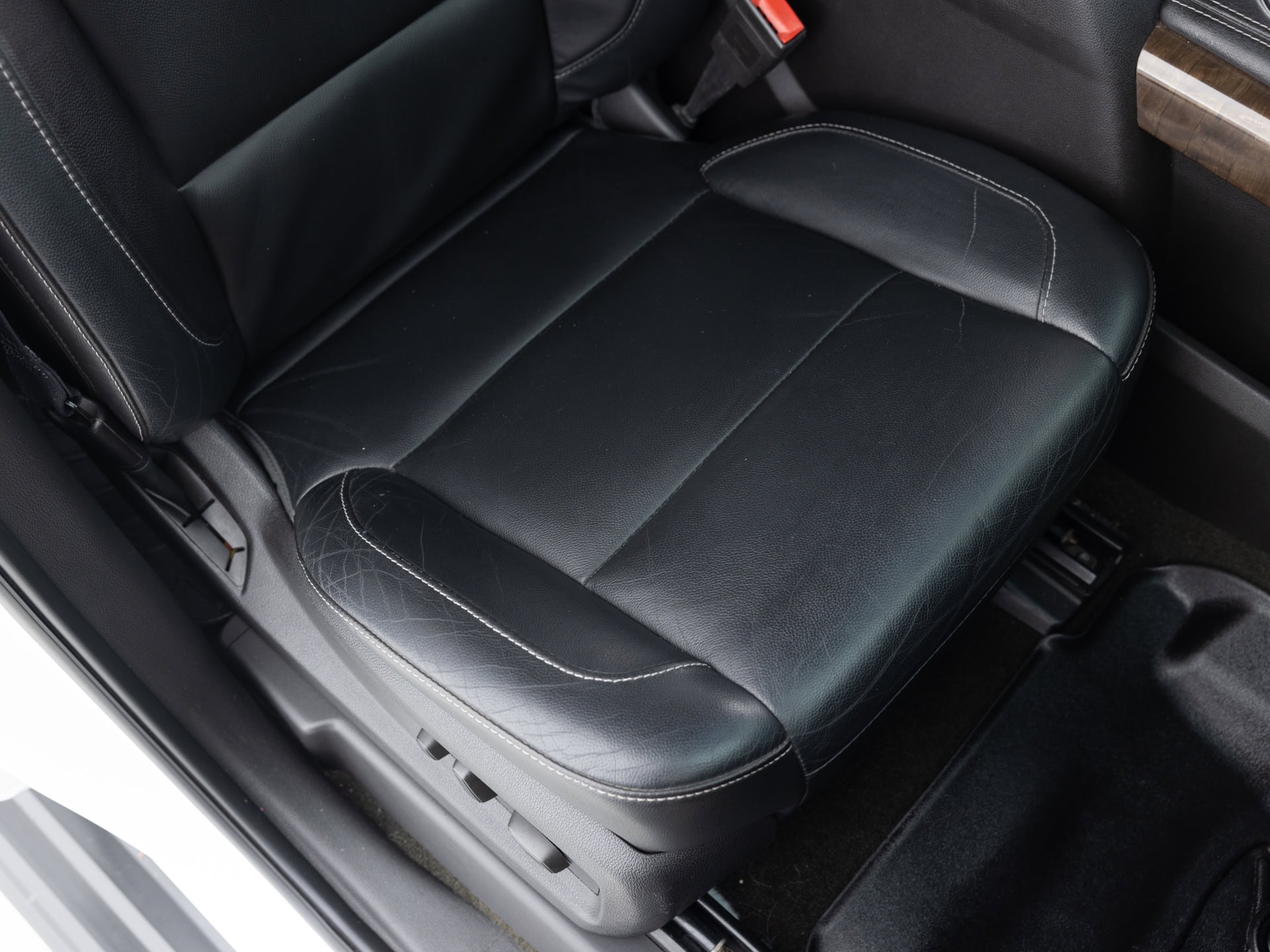 Used White Chevrolet Tahoe LT_-17 for Sale