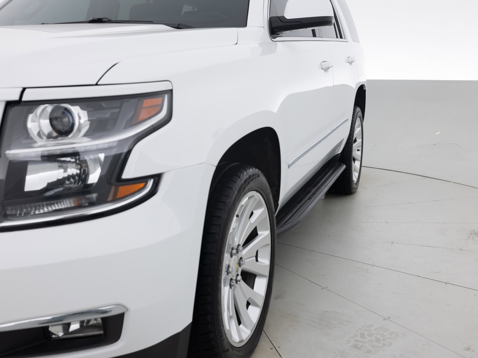 Used White Chevrolet Tahoe LT_-3 for Sale