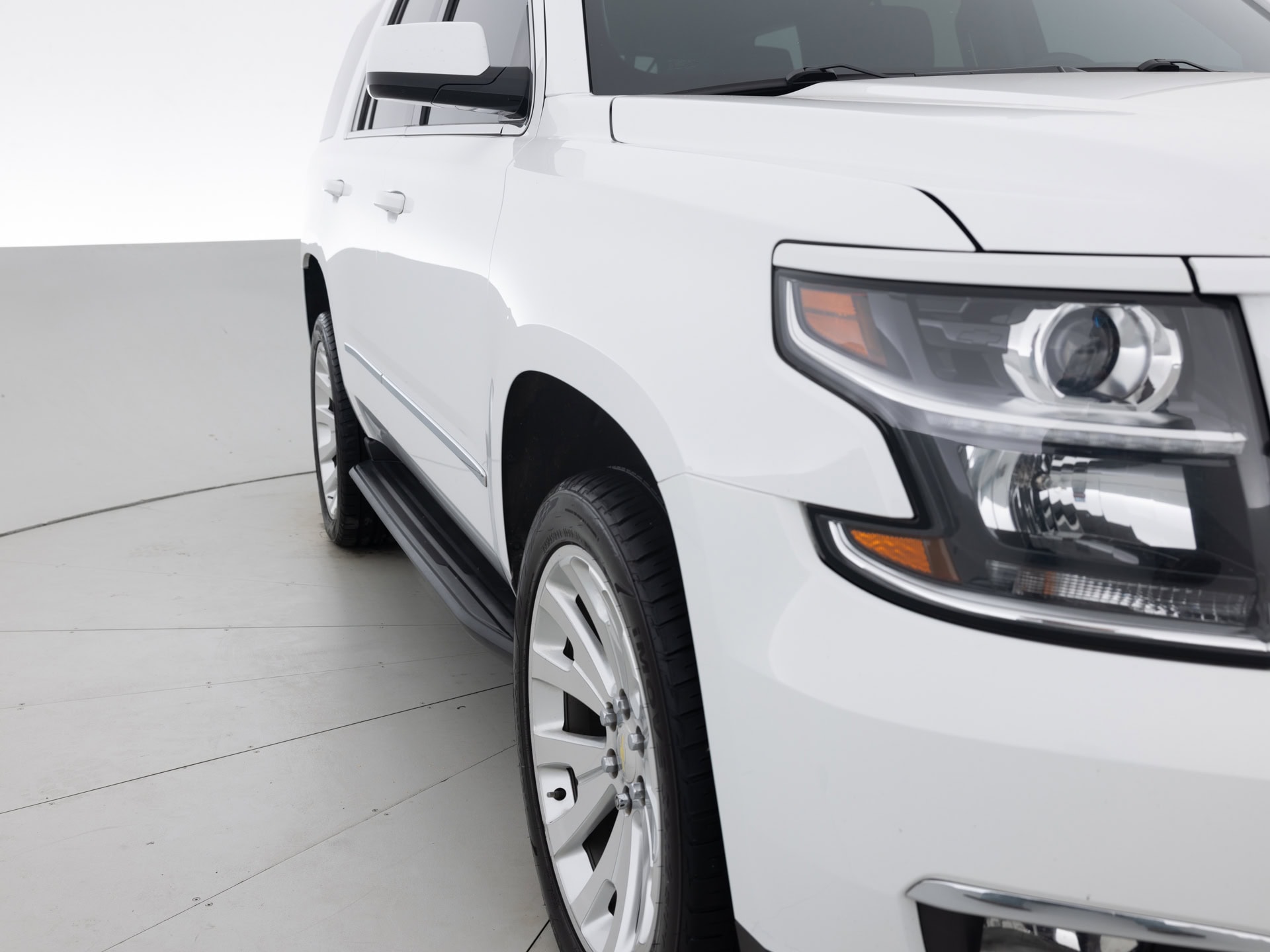 Used White Chevrolet Tahoe LT_-4 for Sale