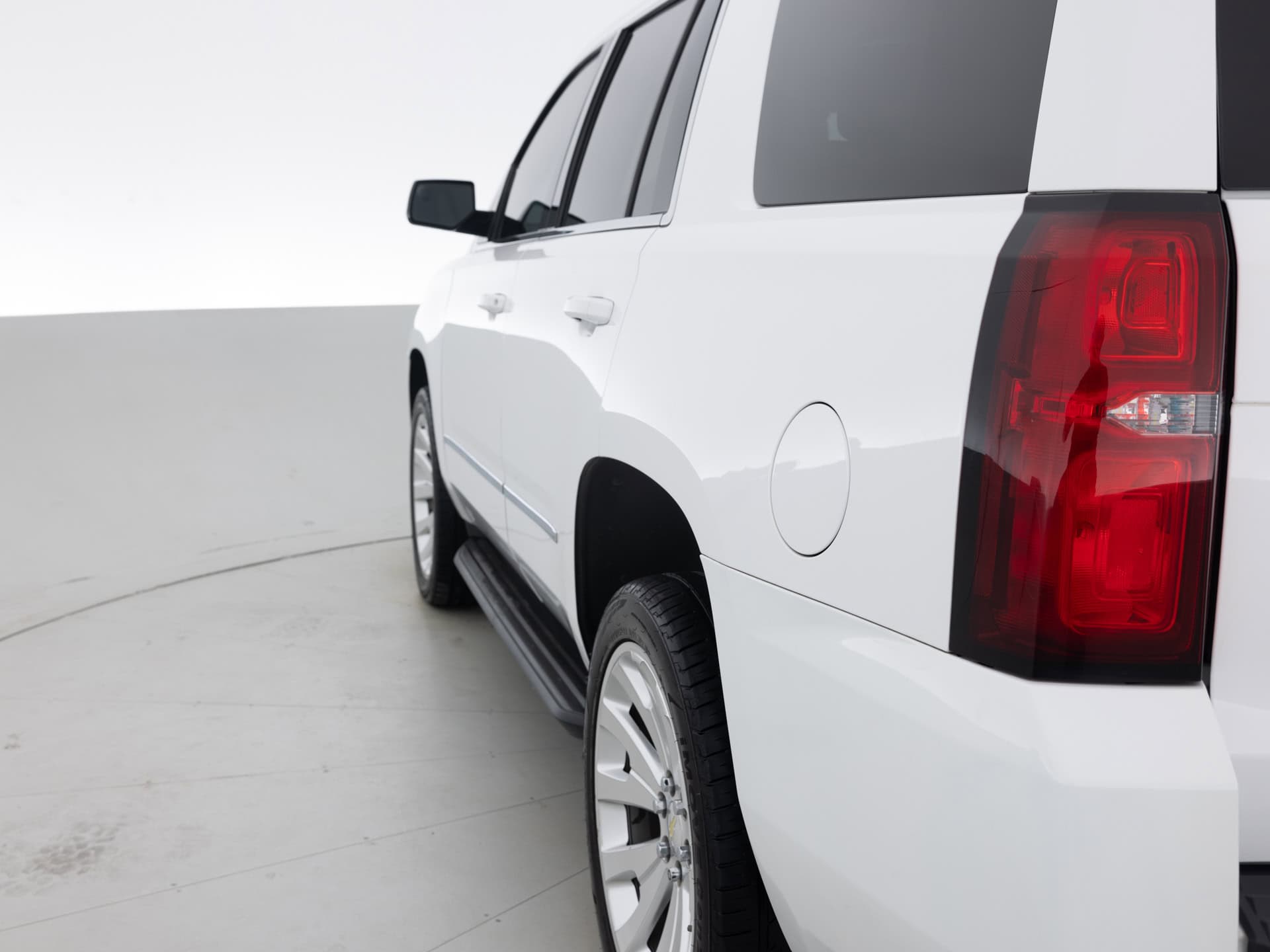 Used White Chevrolet Tahoe LT_-6 for Sale