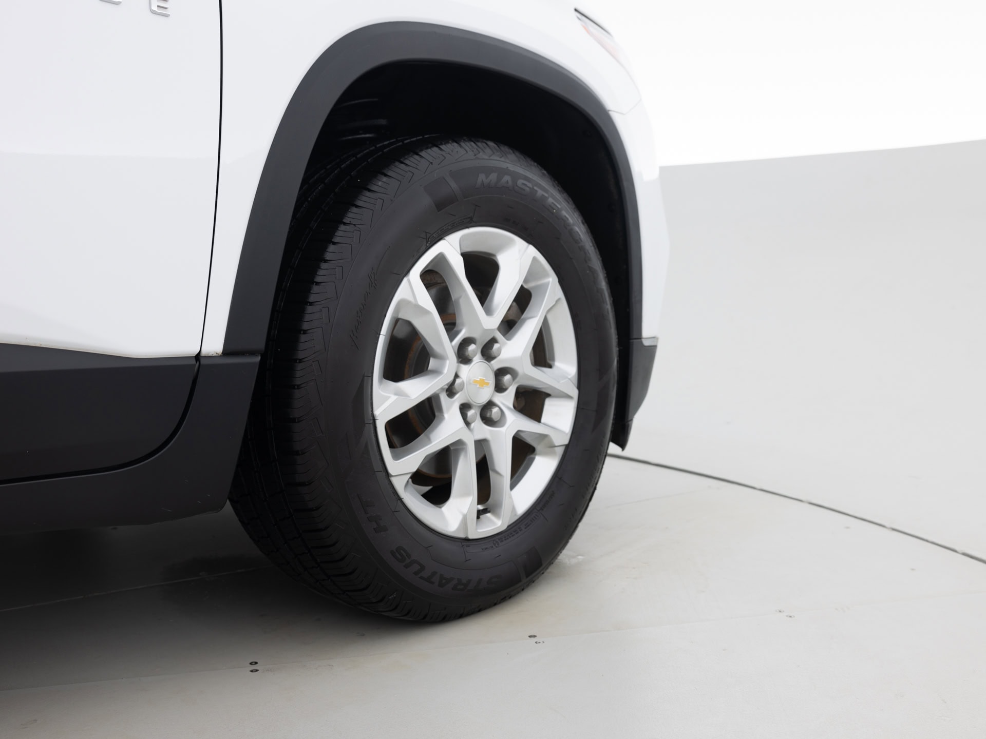 Used White Chevrolet Traverse-12 for Sale