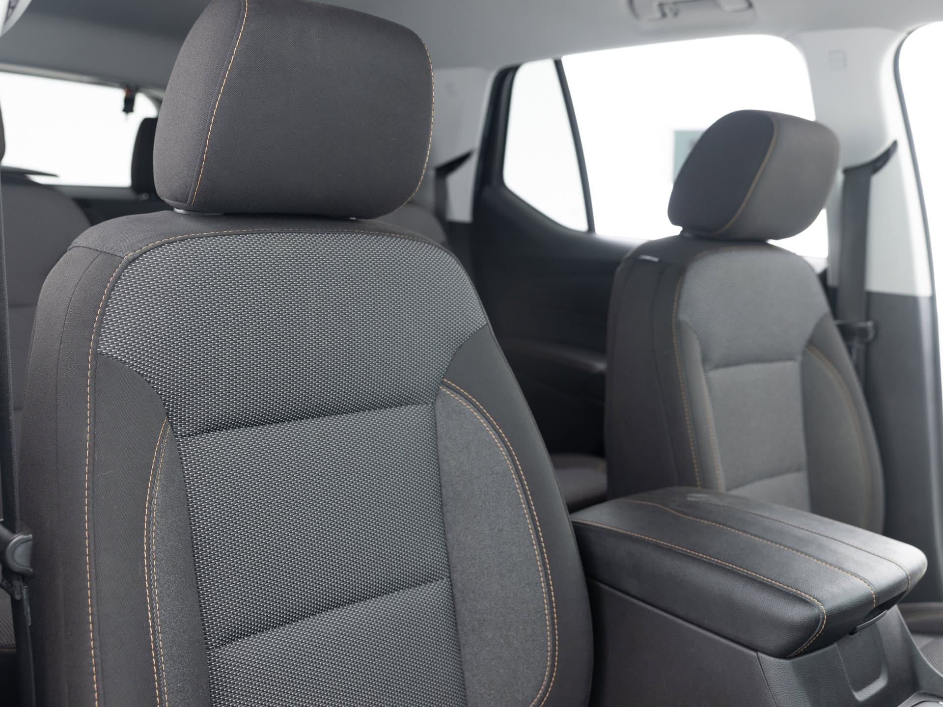 Used White Chevrolet Traverse-18 for Sale