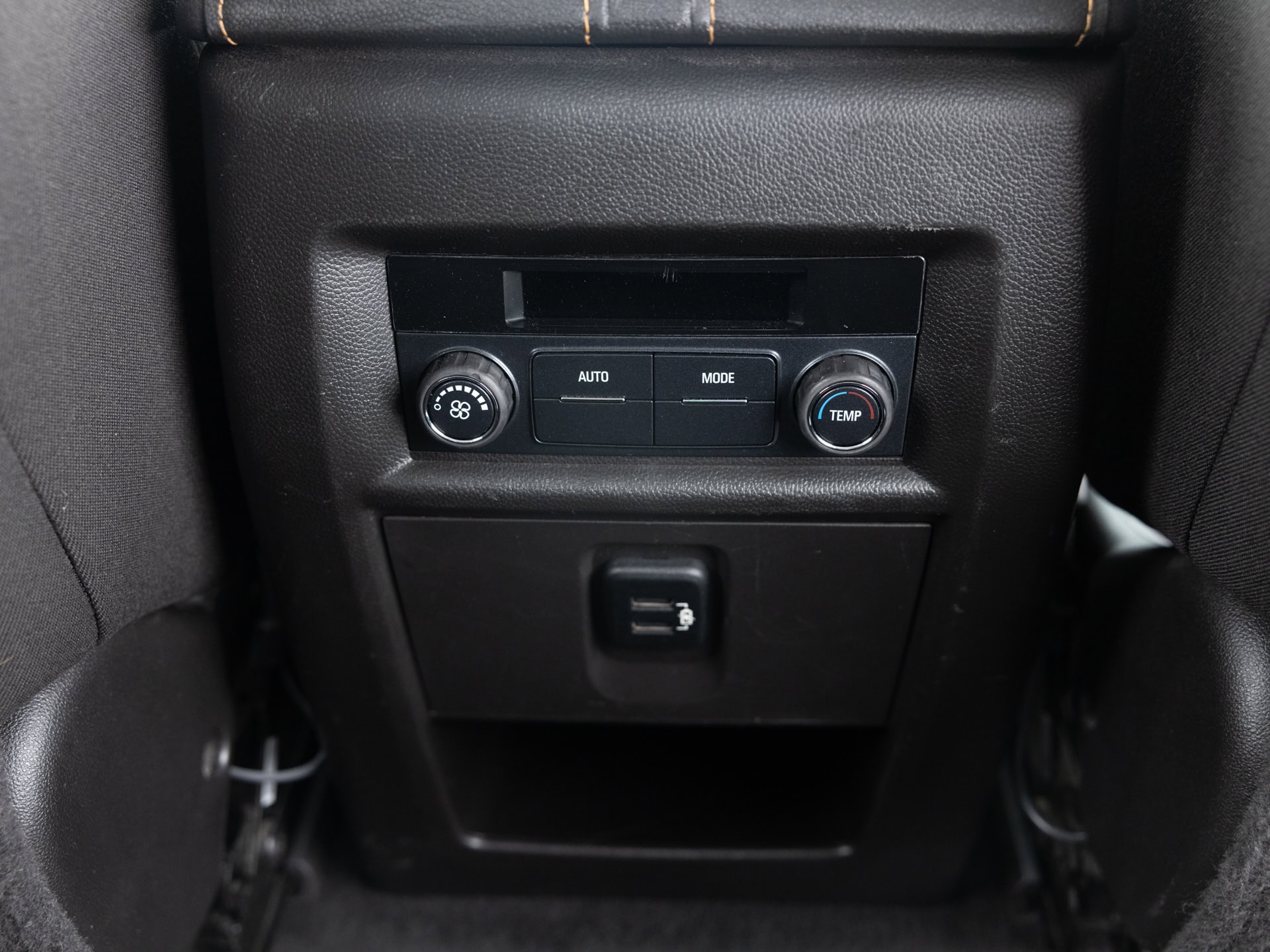 Used White Chevrolet Traverse-24 for Sale