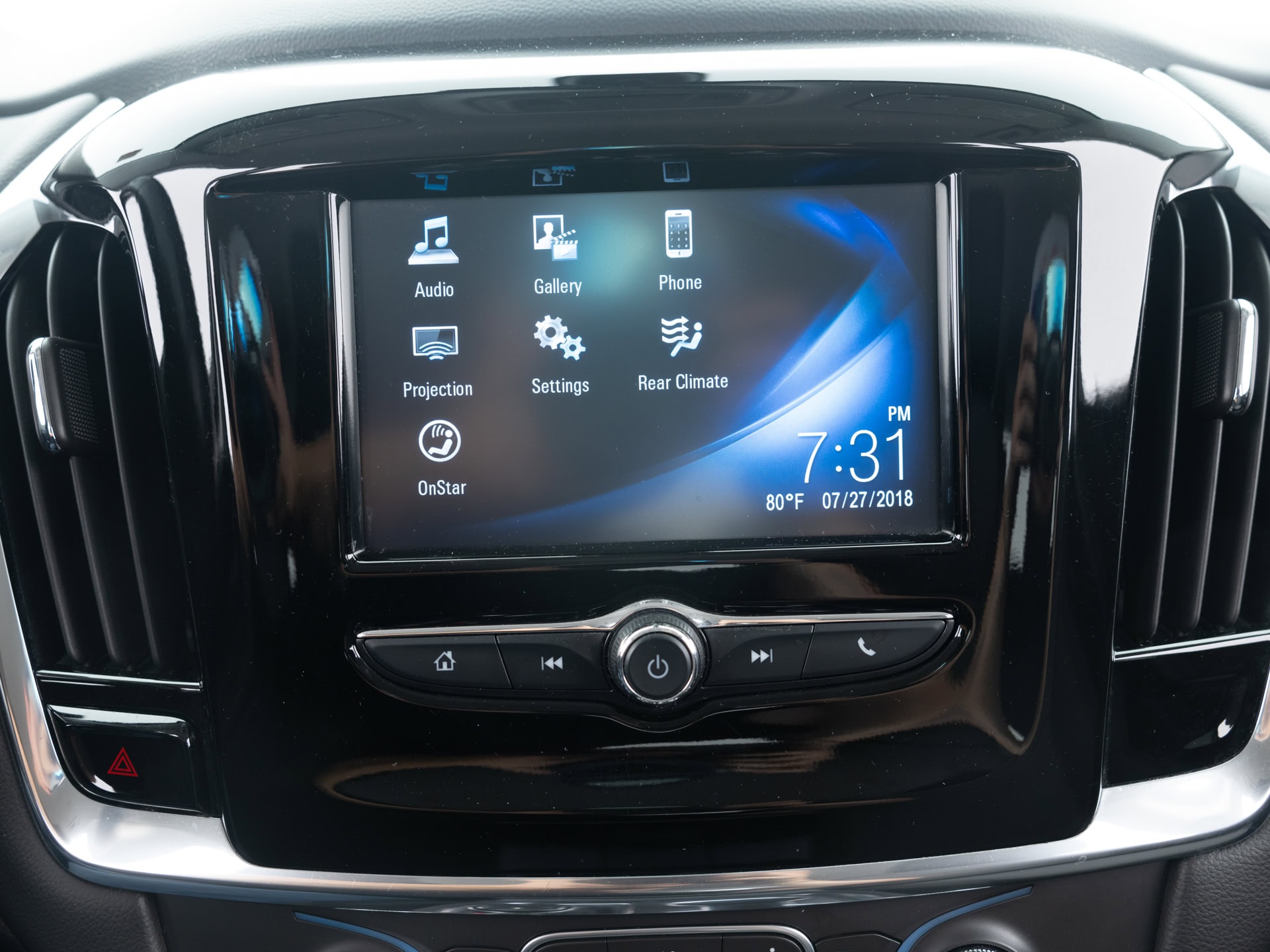 Used White Chevrolet Traverse-26 for Sale