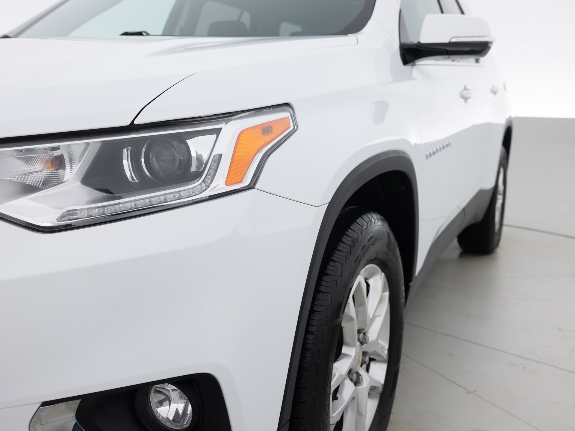 Used White Chevrolet Traverse-3 for Sale