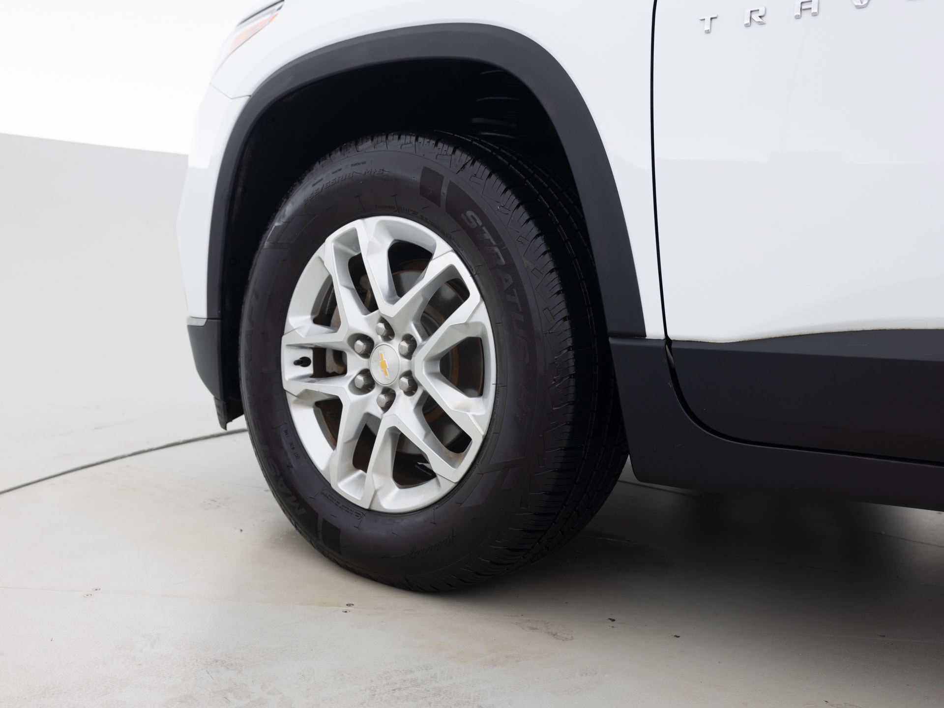 Used White Chevrolet Traverse-9 for Sale