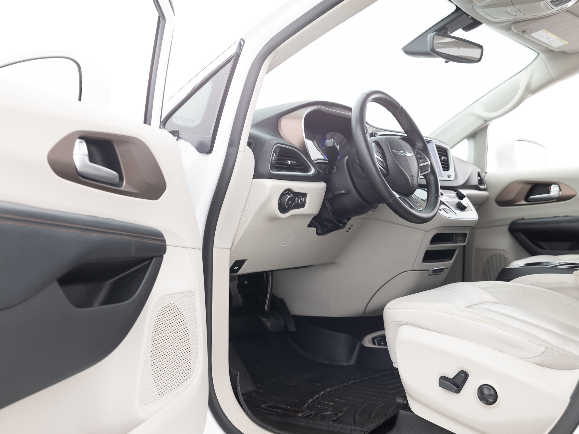 Used White Chrysler Pacifica Touring-14 for Sale