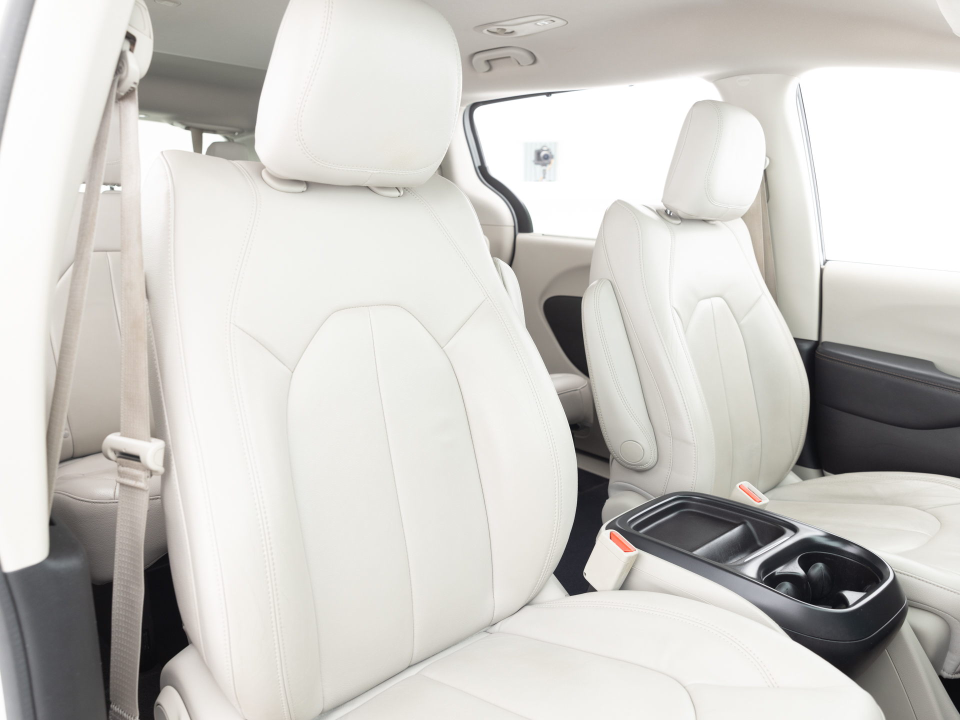 Used White Chrysler Pacifica Touring-16 for Sale