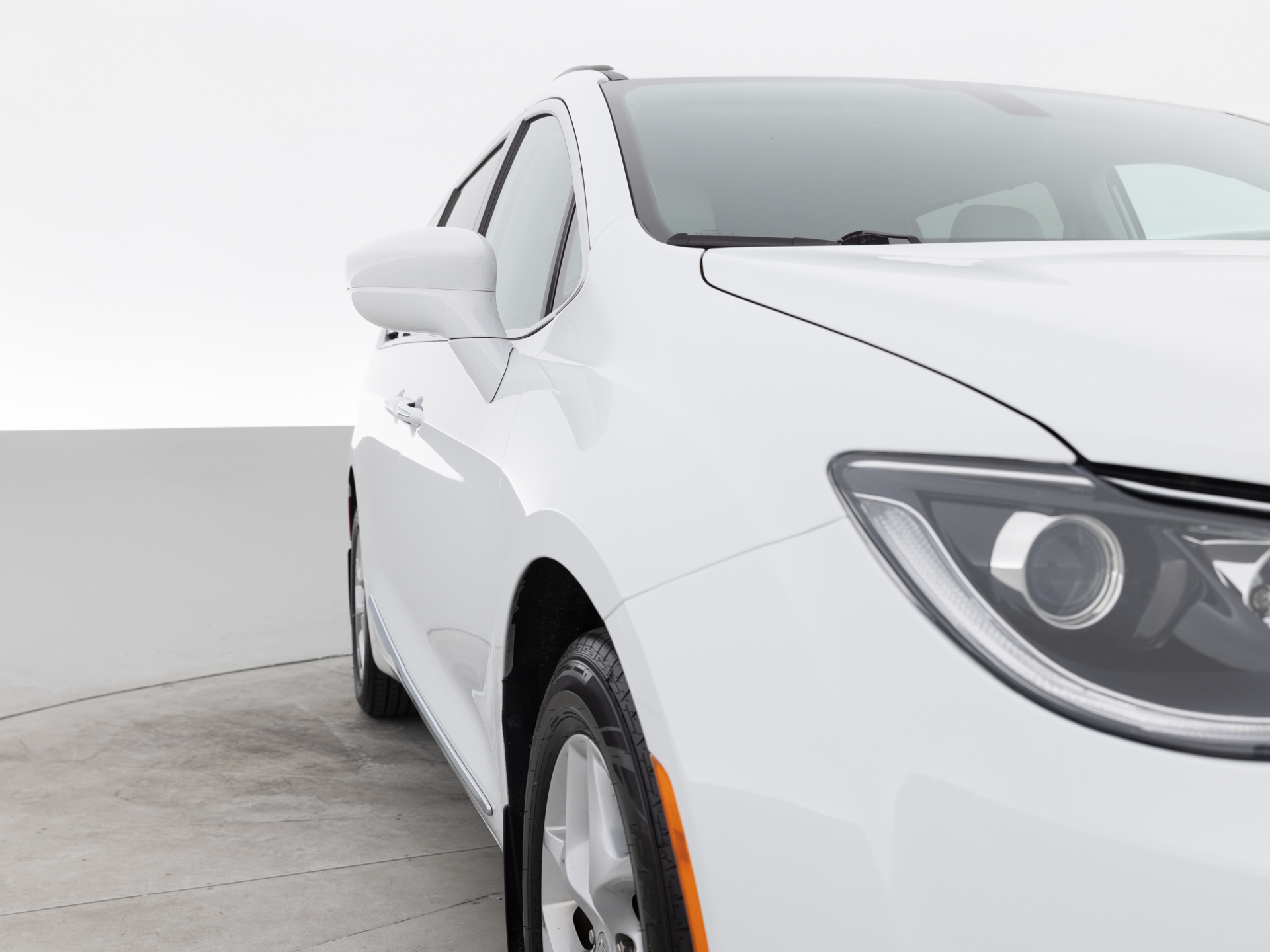 Used White Chrysler Pacifica Touring-2 for Sale