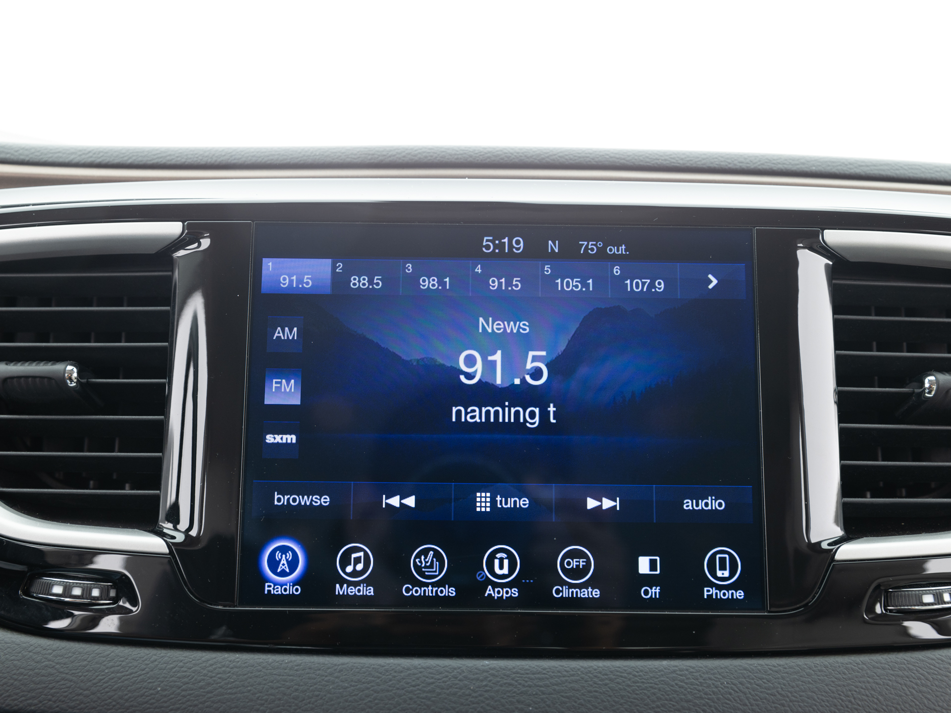 Used White Chrysler Pacifica Touring-22 for Sale
