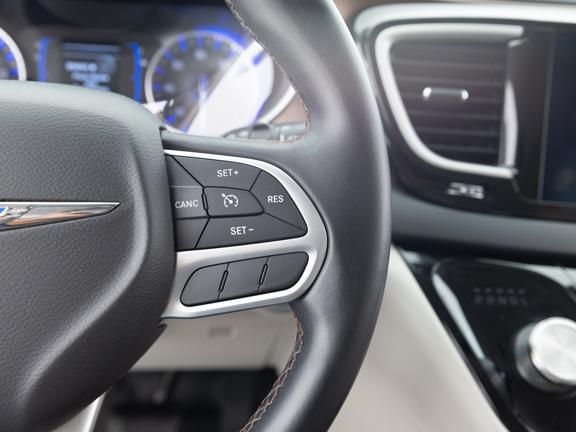 Used White Chrysler Pacifica Touring-27 for Sale