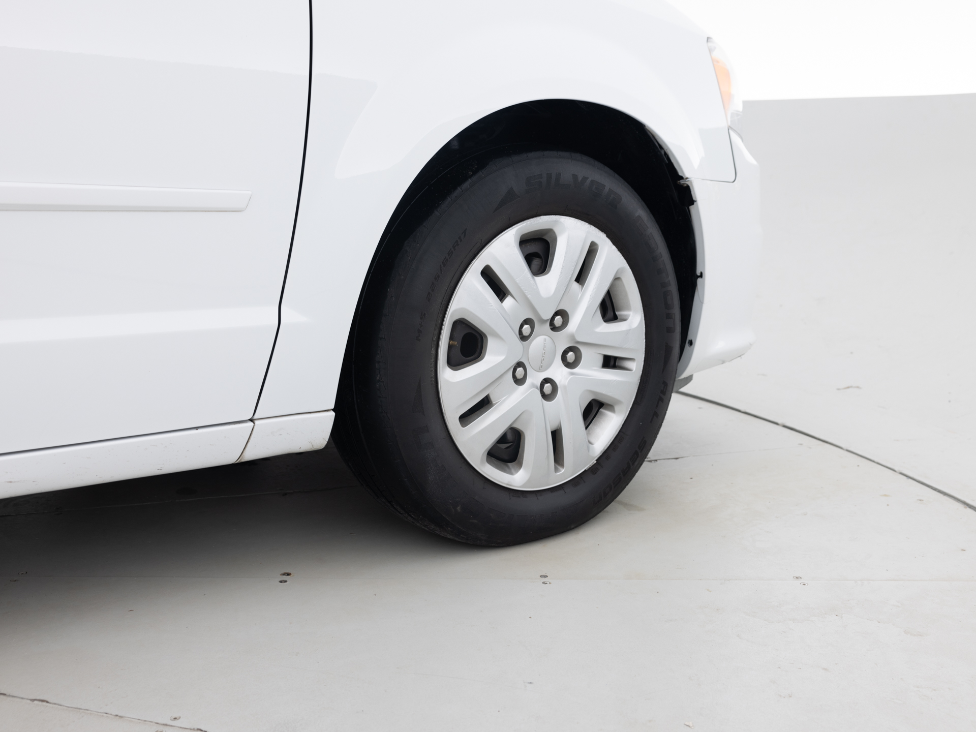 Used White Dodge Caravan SE-12 for Sale