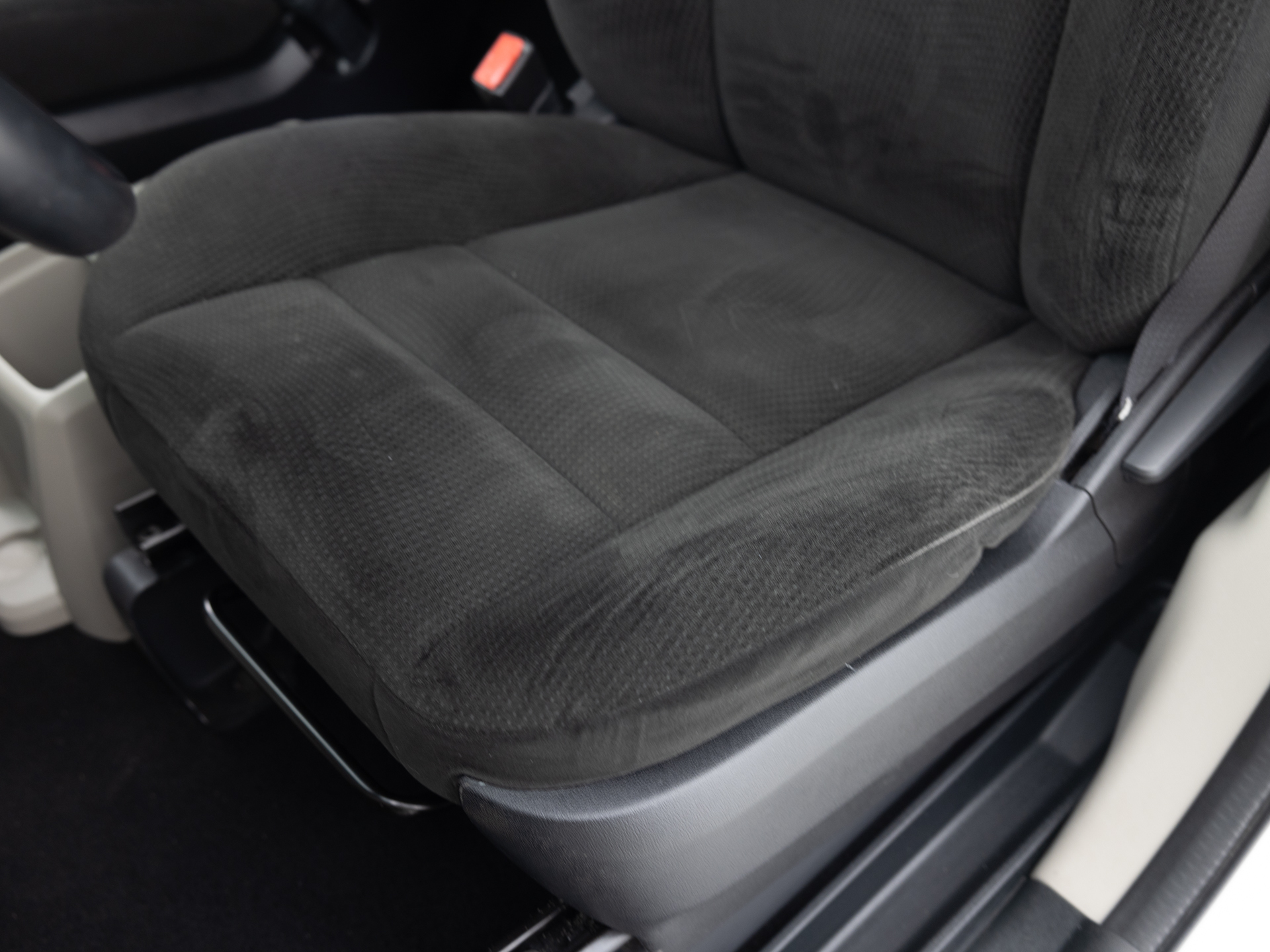 Used White Dodge Caravan SE-13 for Sale
