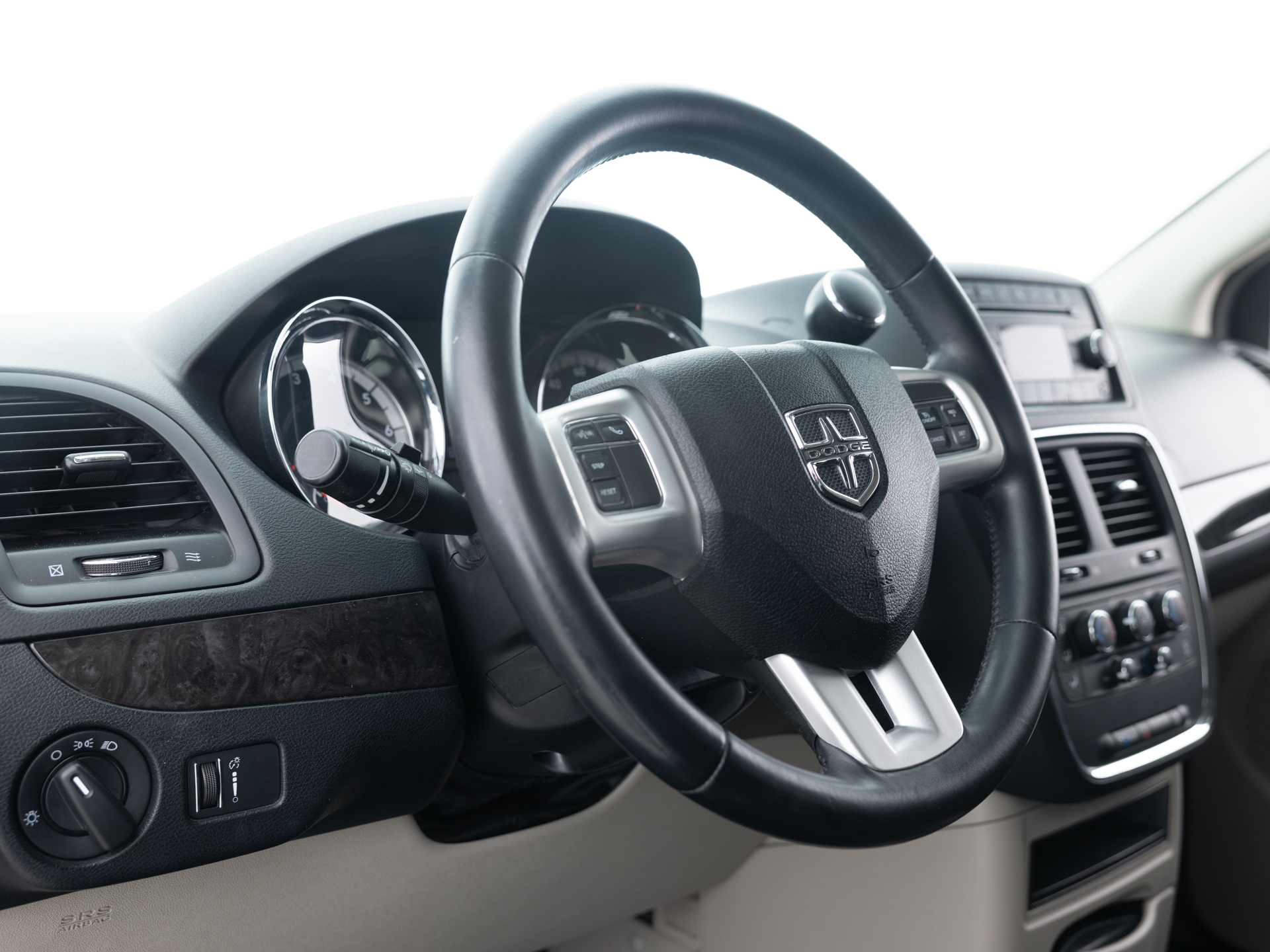 Used White Dodge Caravan SE-15 for Sale