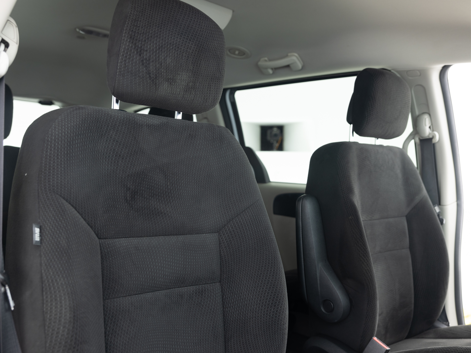 Used White Dodge Caravan SE-18 for Sale