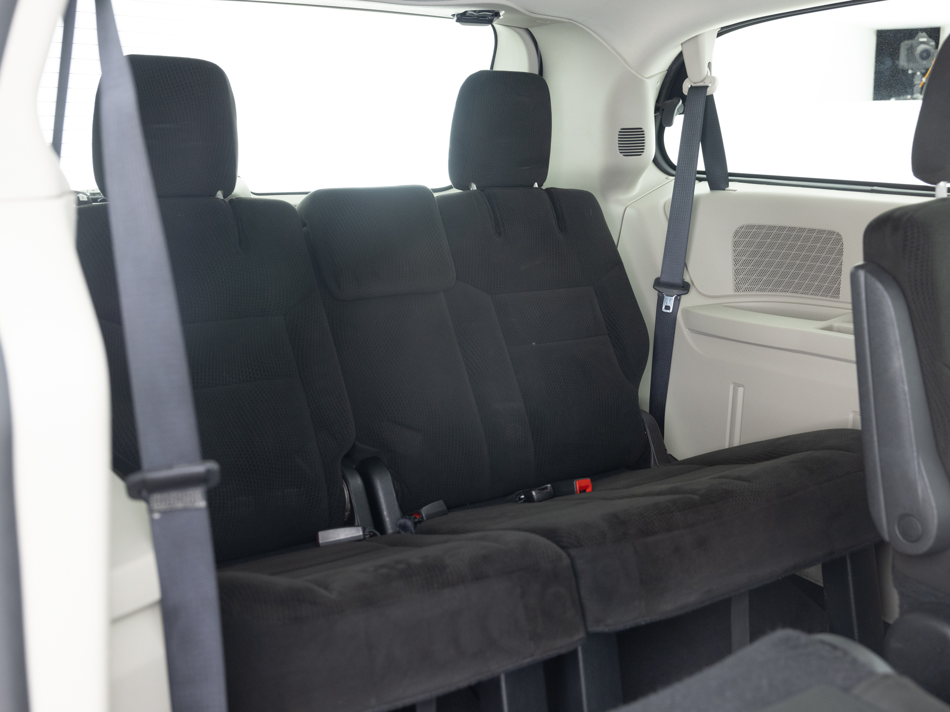 Used White Dodge Caravan SE-23 for Sale