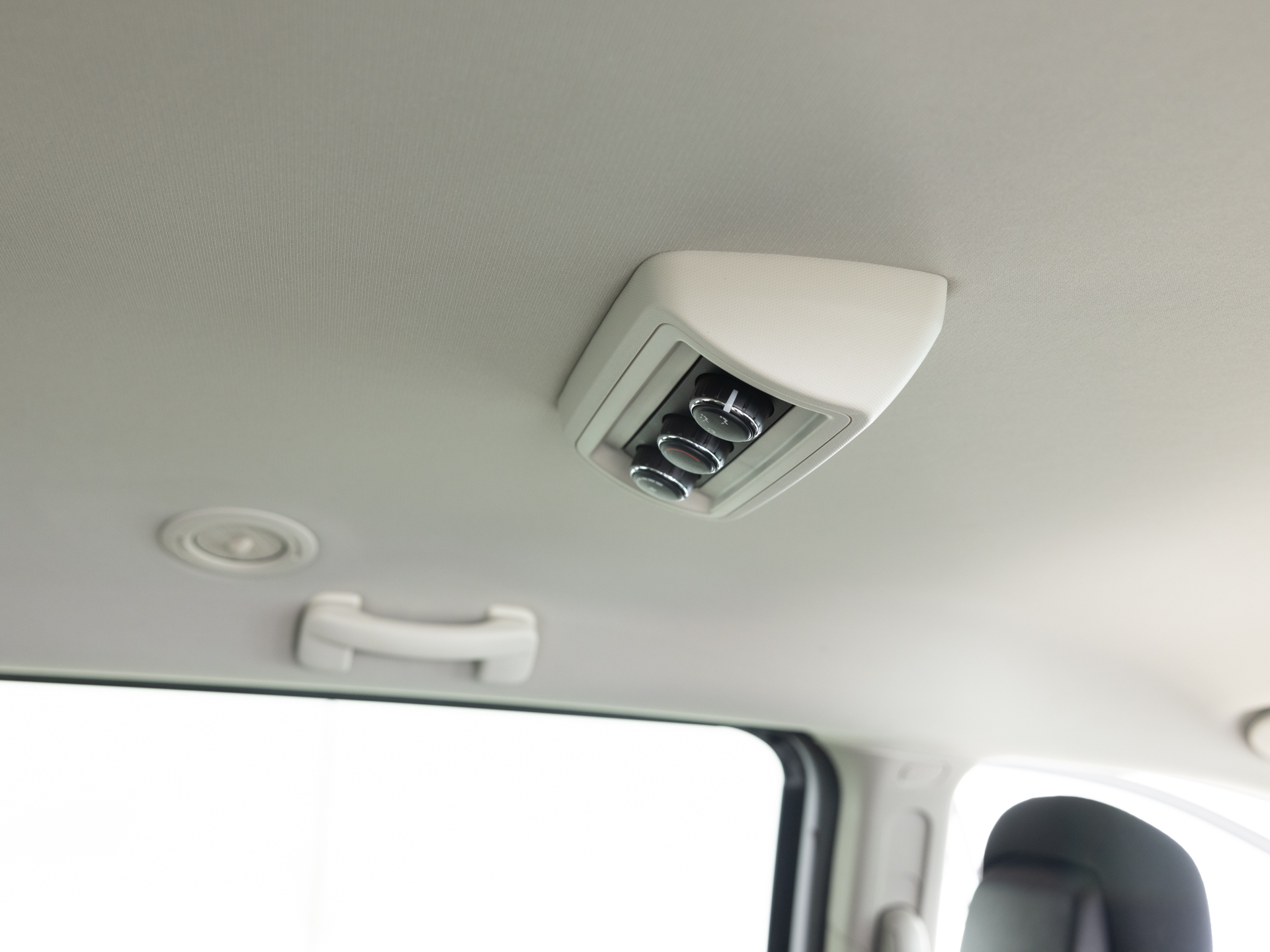 Used White Dodge Caravan SE-24 for Sale
