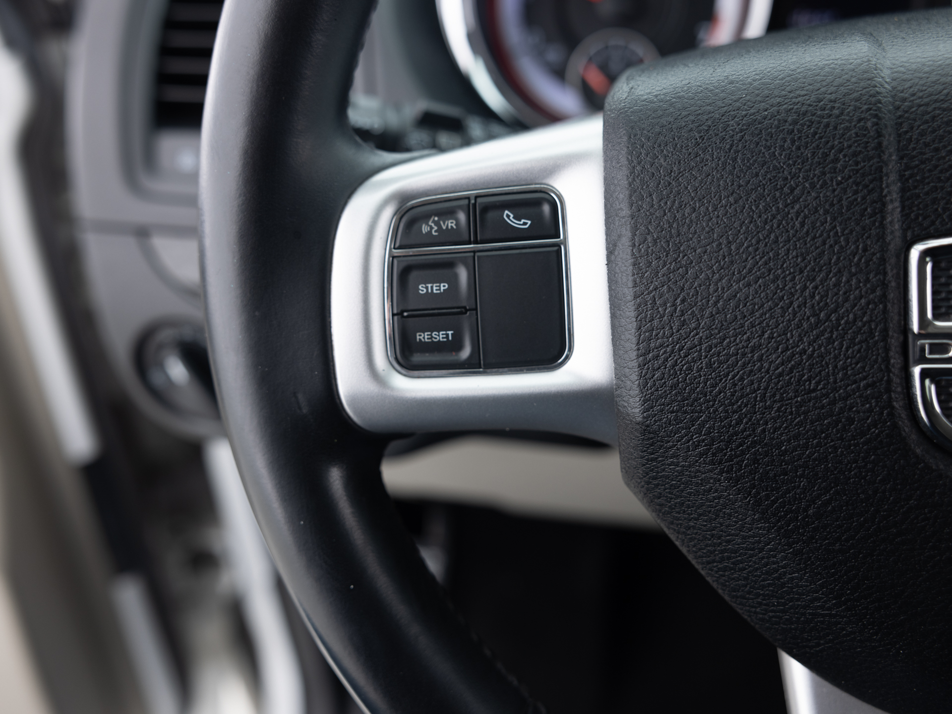 Used White Dodge Caravan SE-29 for Sale