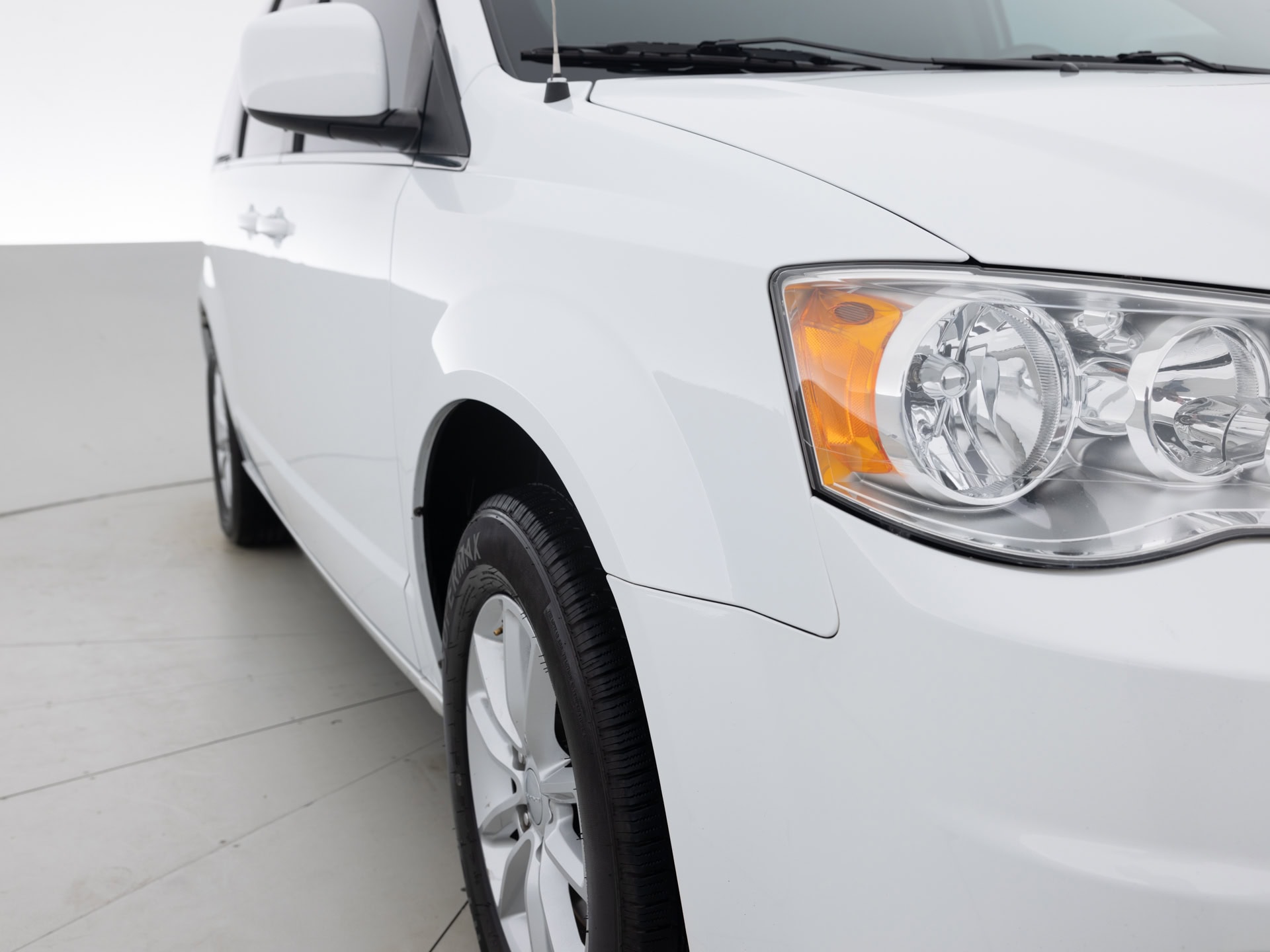 Used White Dodge Grand Caravan SX7_-4 for Sale