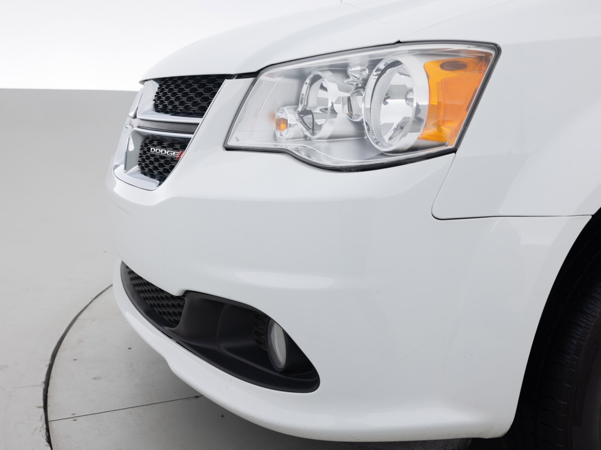 Used White Dodge Grand Caravan SX7_-7 for Sale