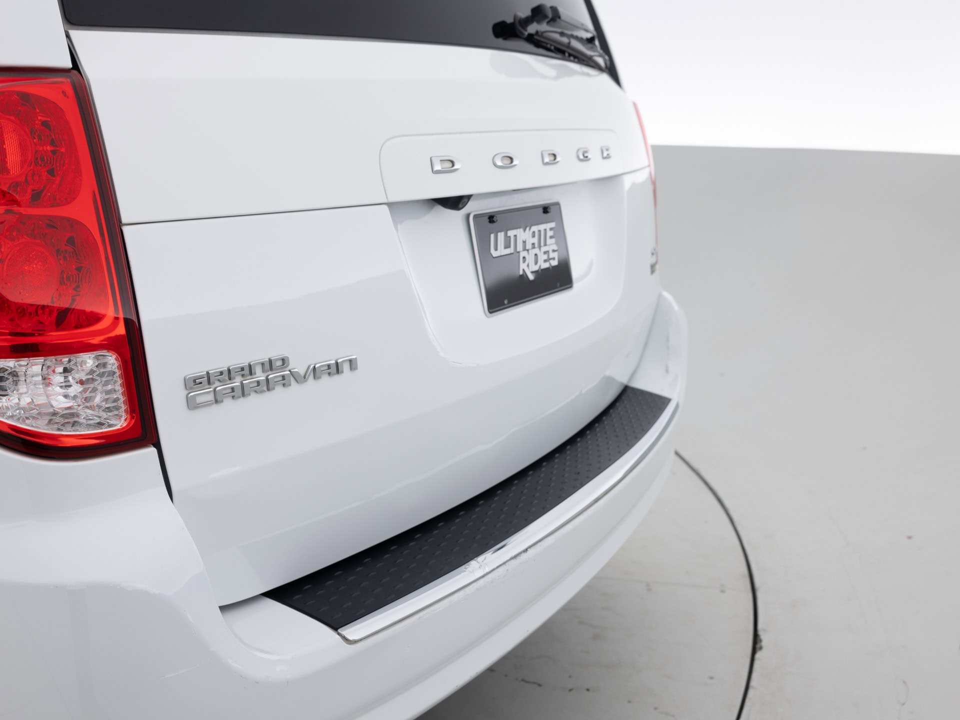 Used White Dodge Grand Caravan SX7_-8 for Sale