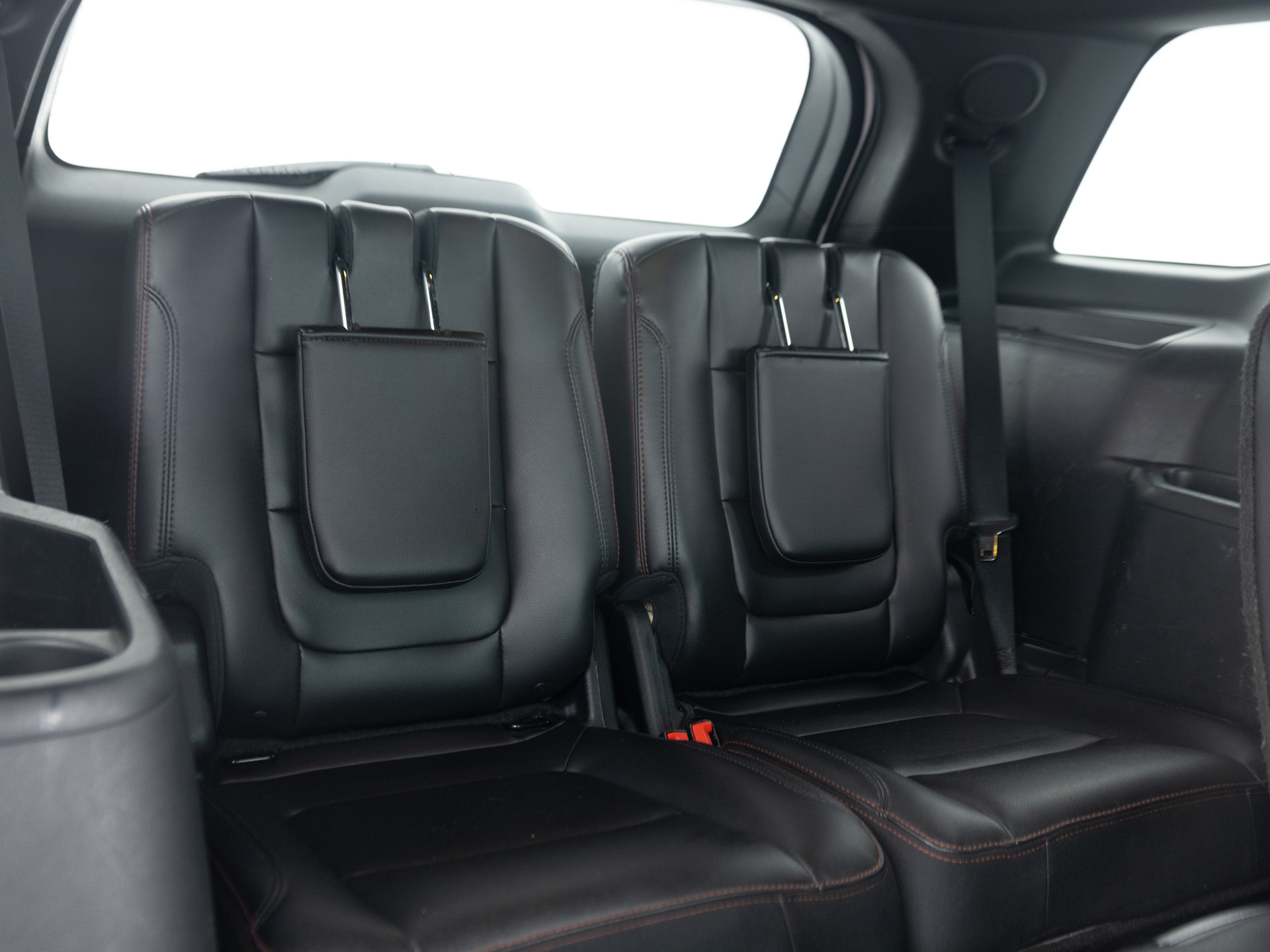 Used White Ford Explorer-22 for Sale