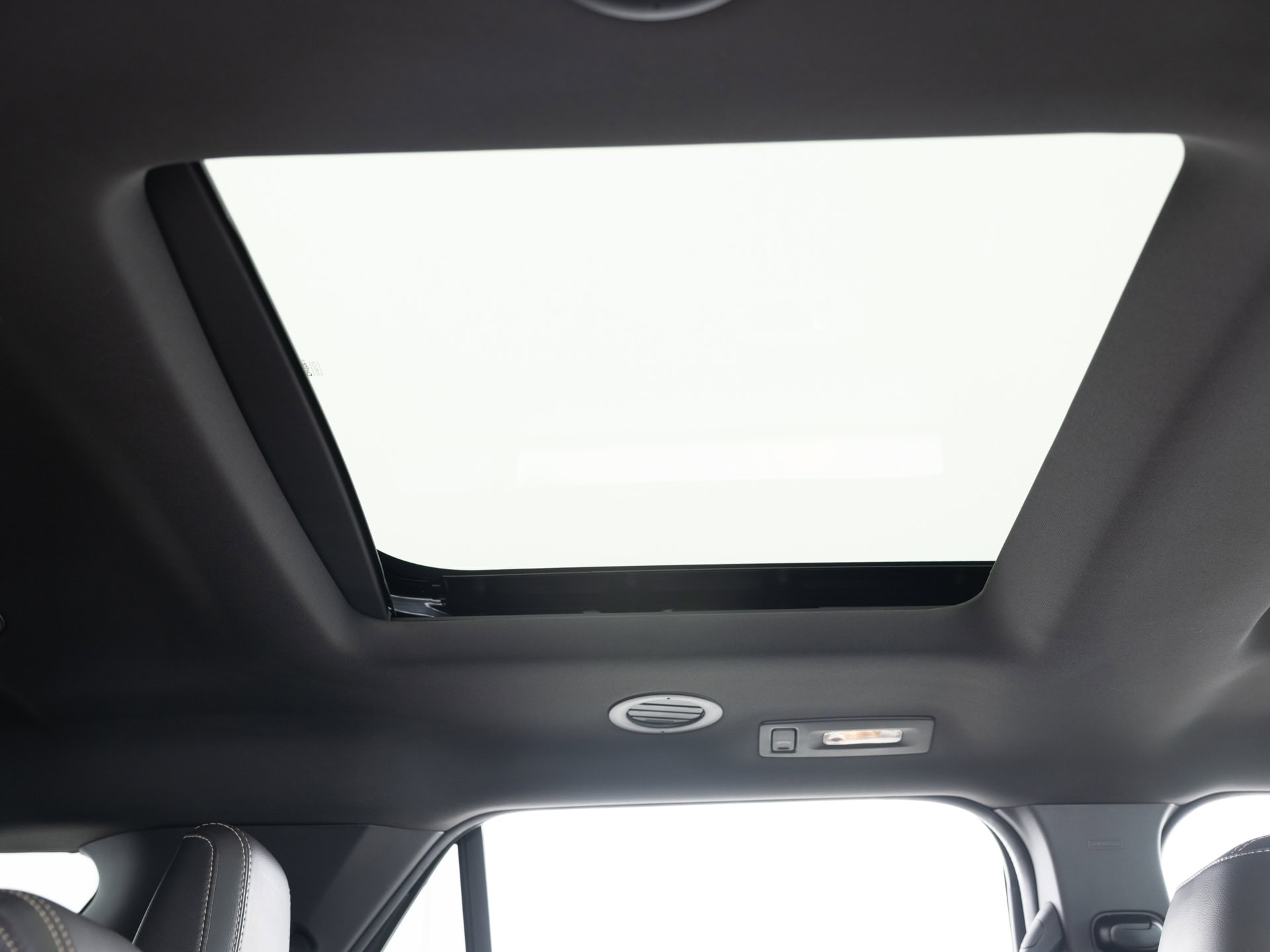 Used White Ford Explorer_-23 for Sale