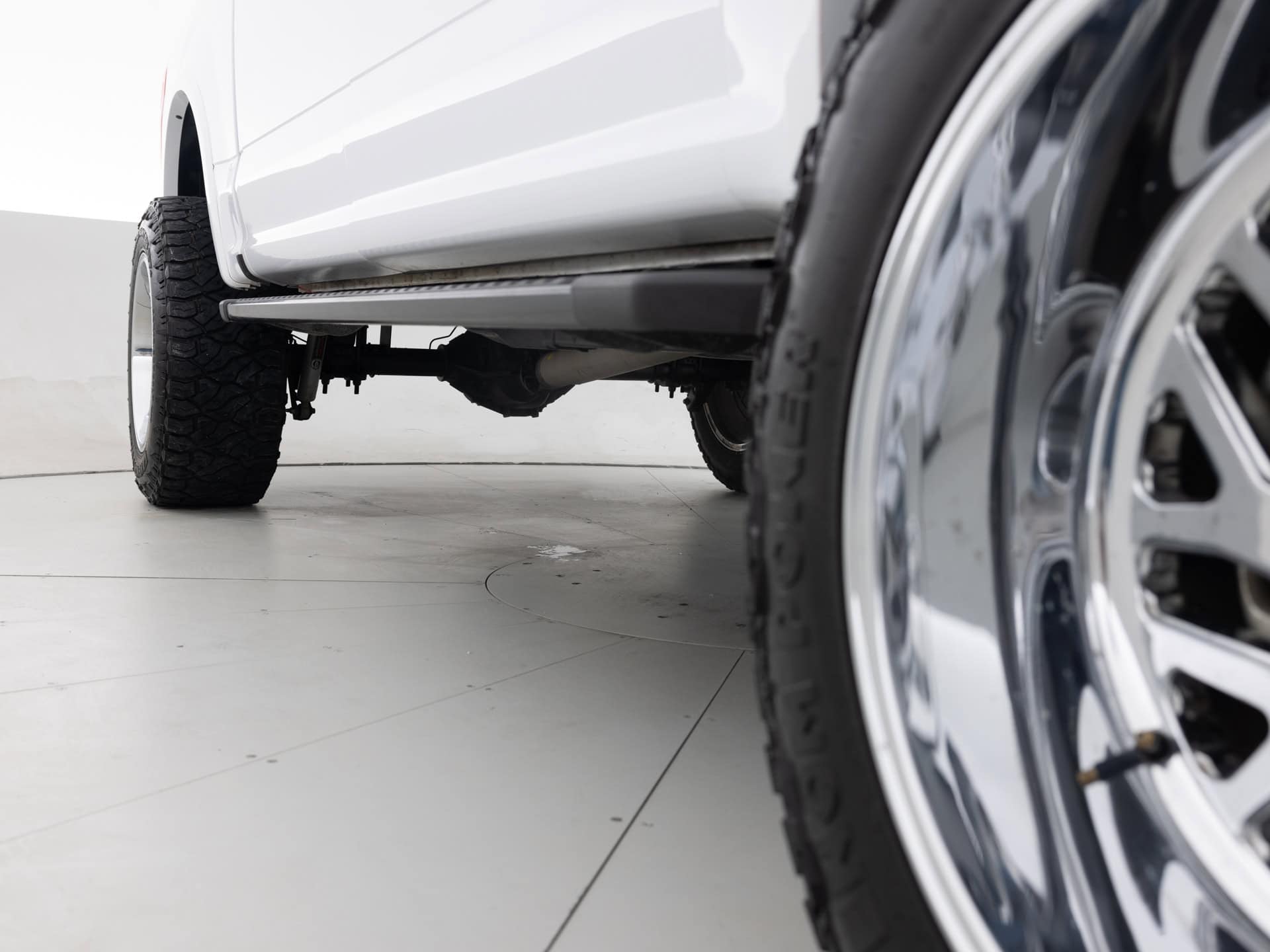 white ford f150 4x4 13