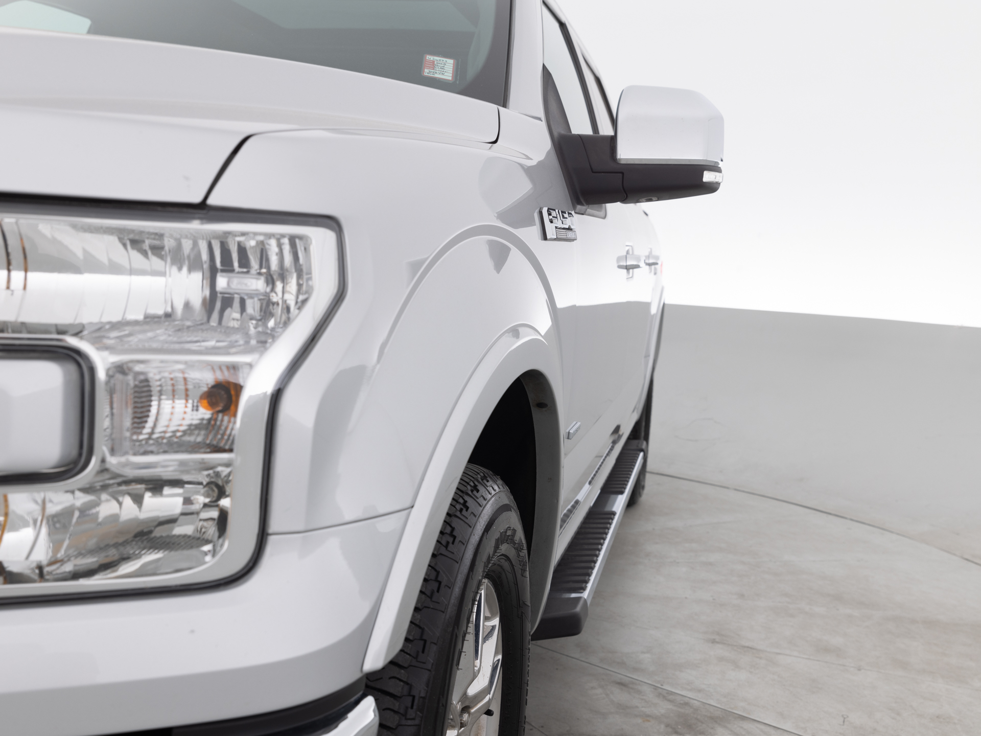 Used White Ford F150 Lariat-3 for Sale