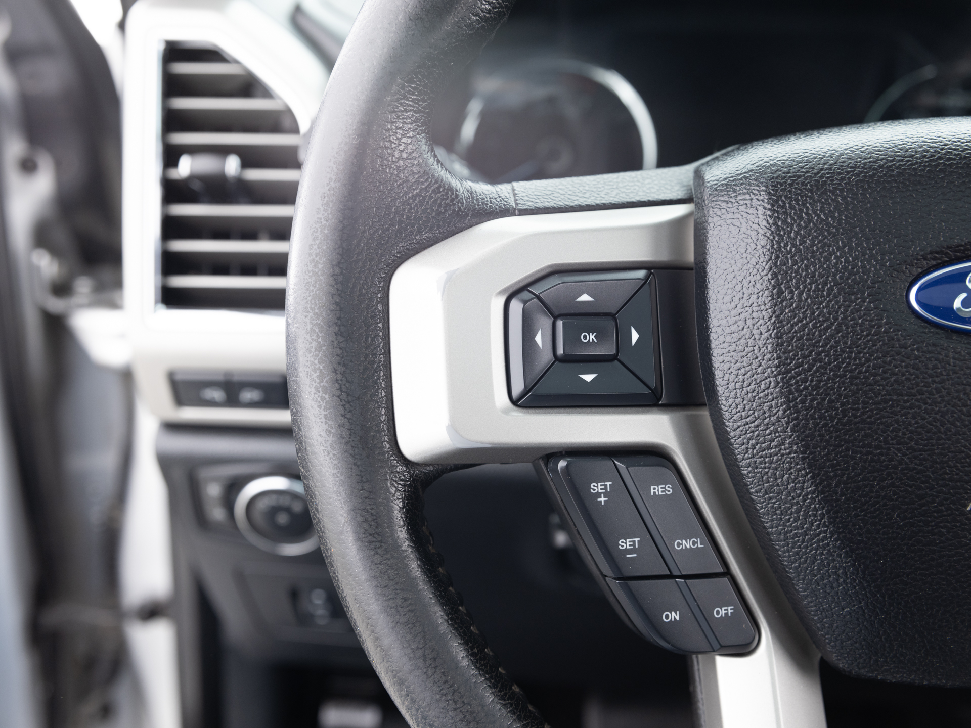 Used White Ford F150 Lariat-32 for Sale