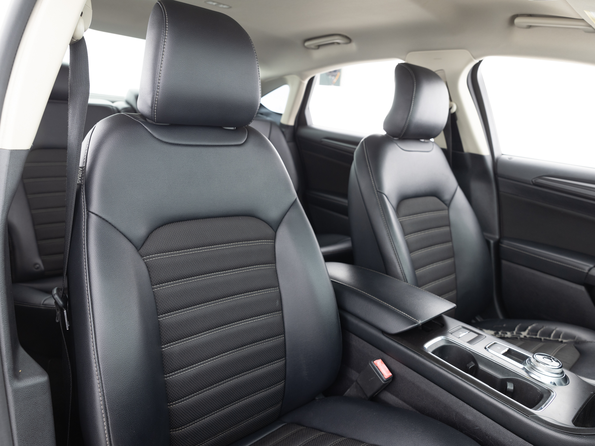 Used White Ford Fusion SE-18 for Sale