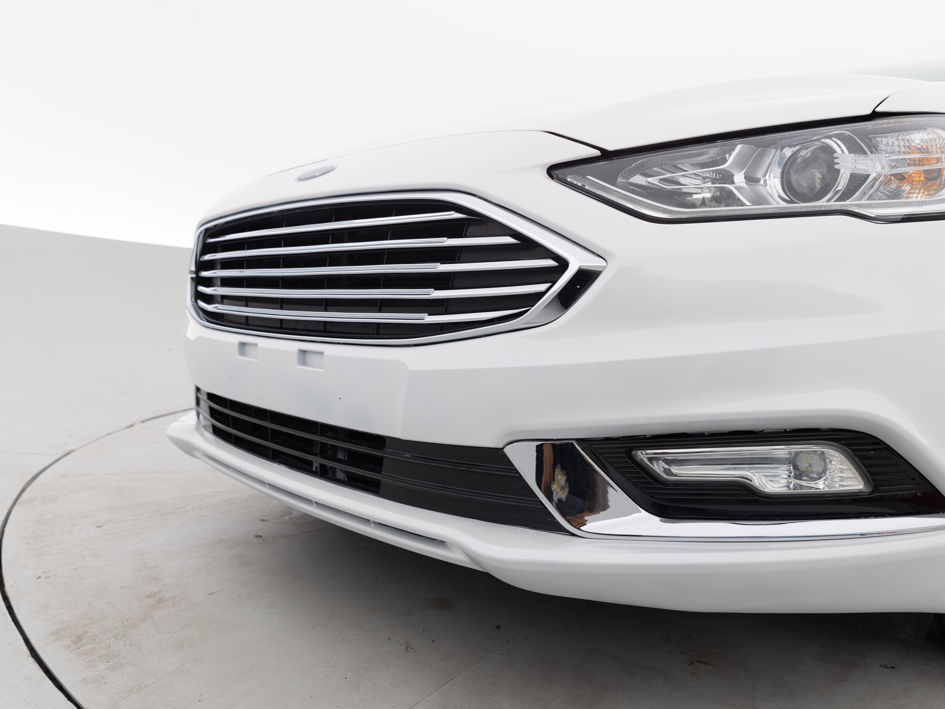 Used White Ford Fusion SE-8 for Sale