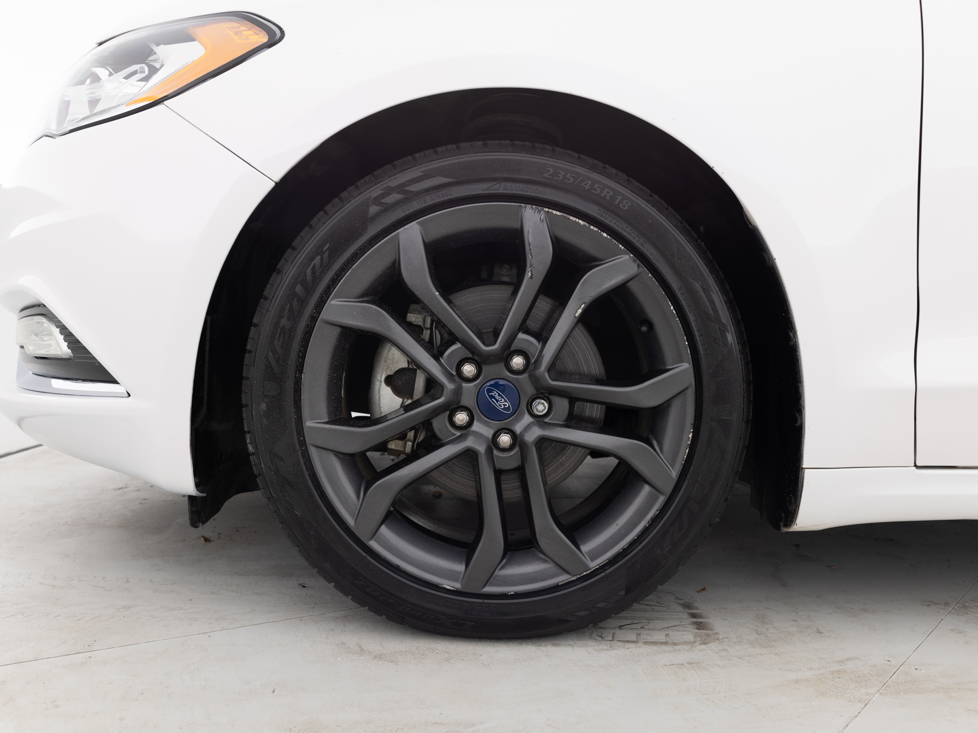 Used White Ford Fusion SE-9 for Sale