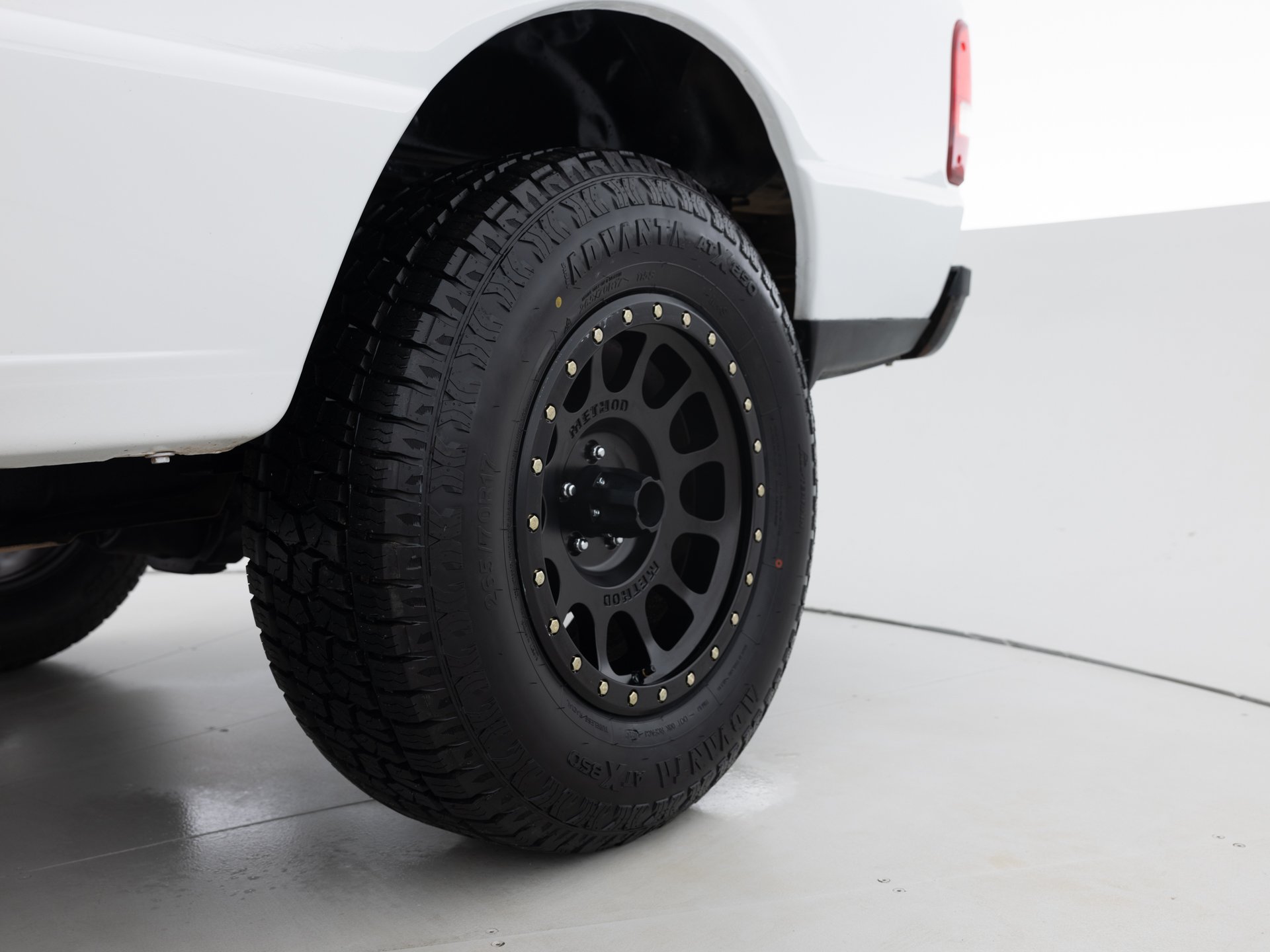 white ford ranger xl 10