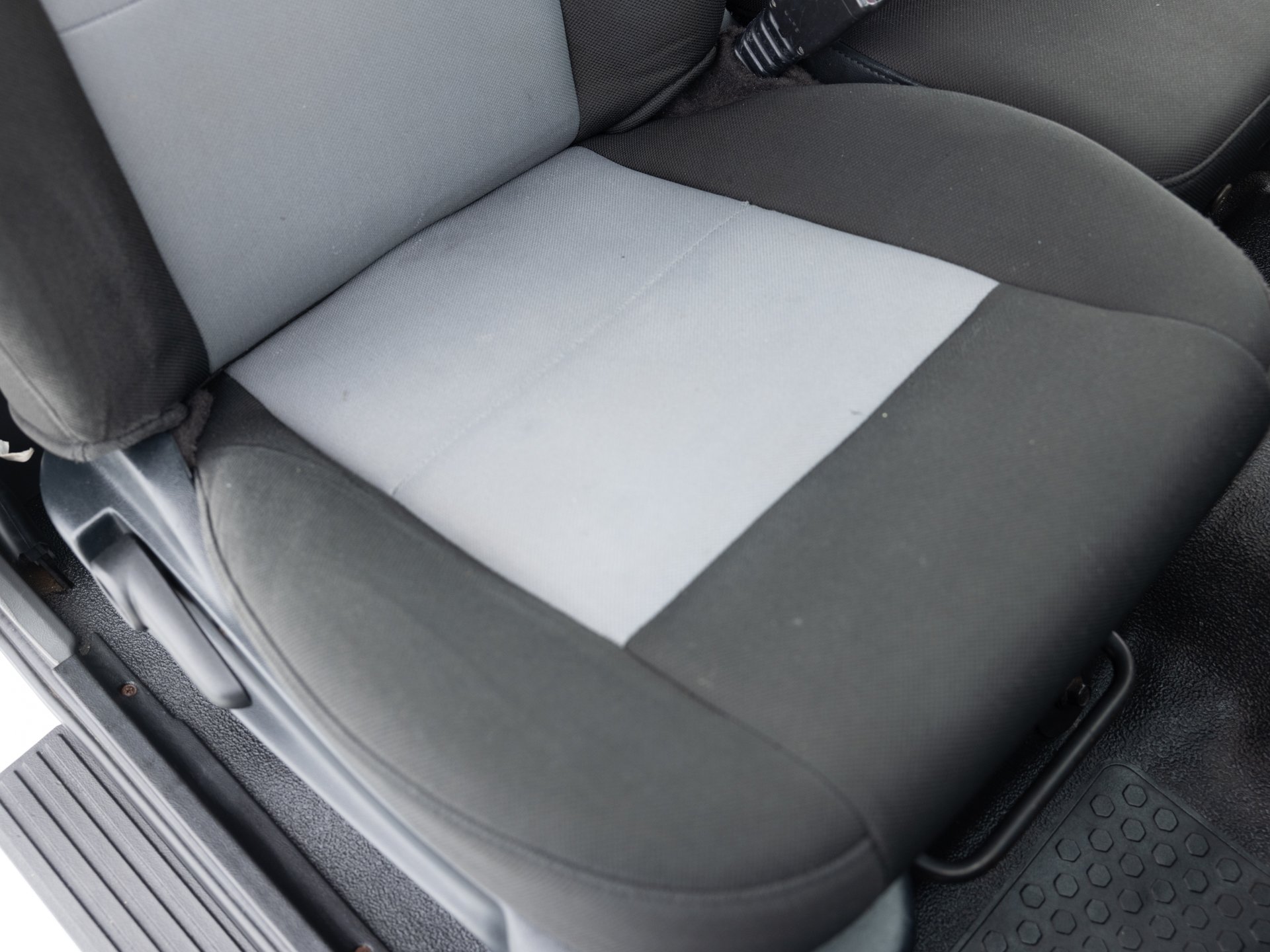 white ford ranger xl 21