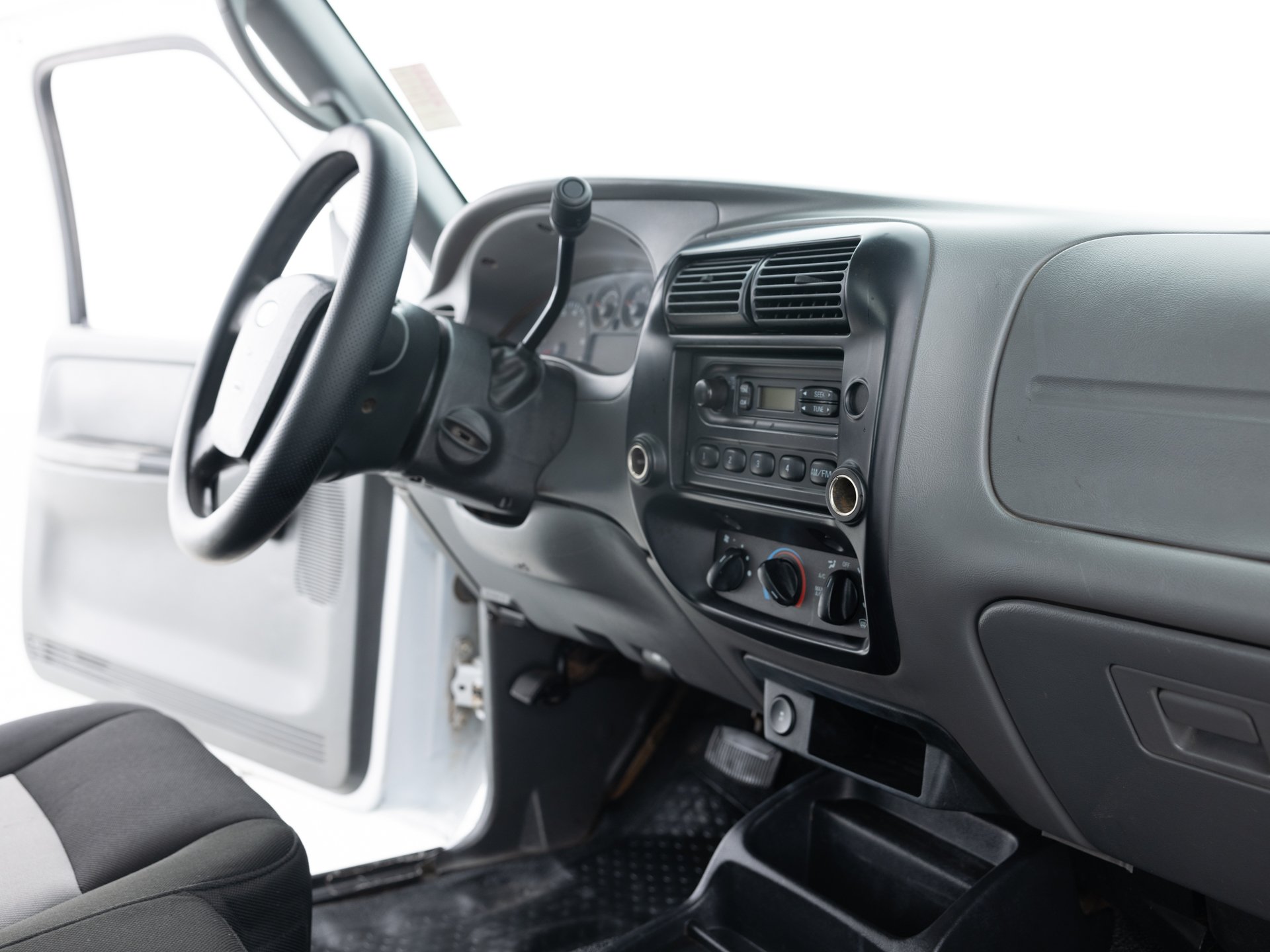 white ford ranger xl 23