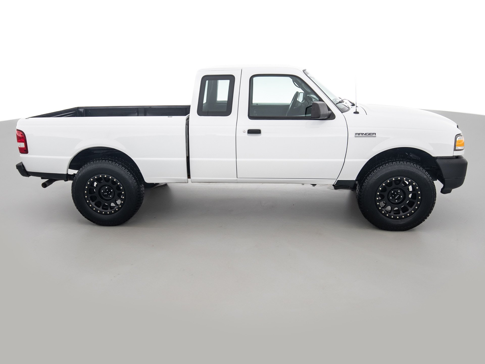 white ford ranger xl 3