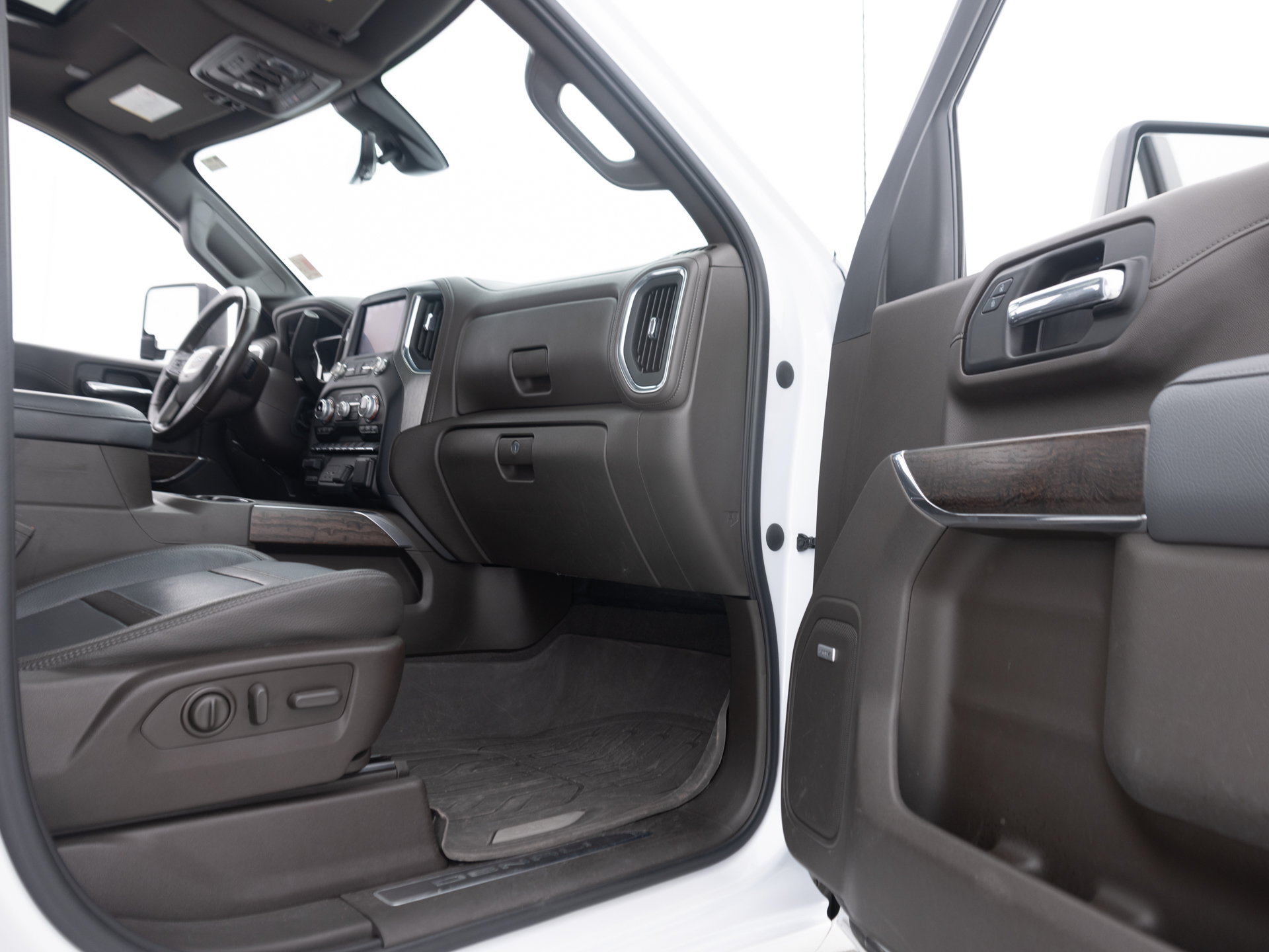 Used White GMC Sierra 2500-24 for Sale