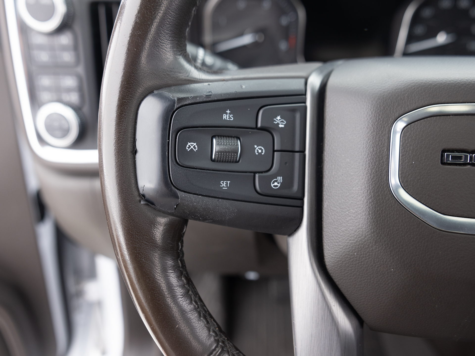 Used White GMC Sierra 2500-32 for Sale