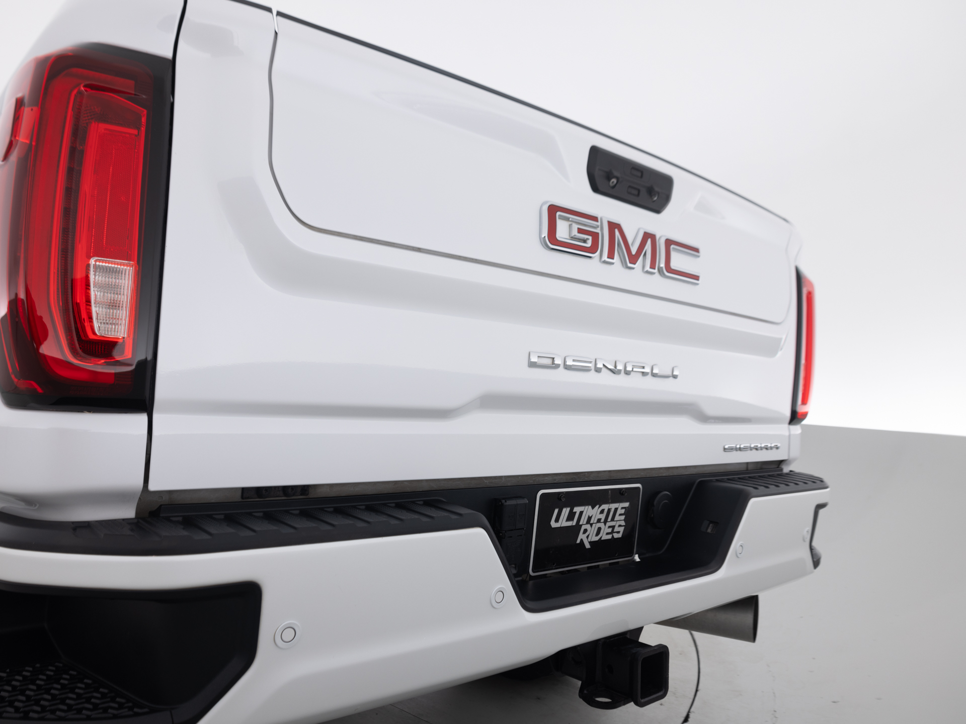 Used White GMC Sierra 2500-7 for Sale