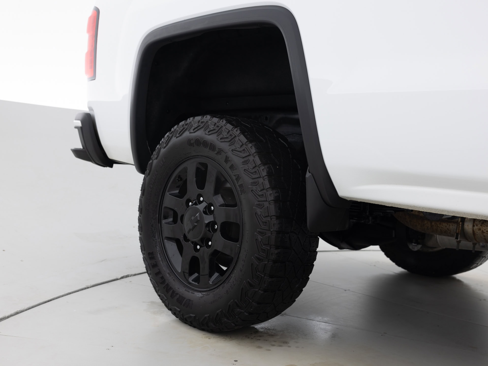 Used White GMC Sierra 2500HD Denali_-11 for Sale