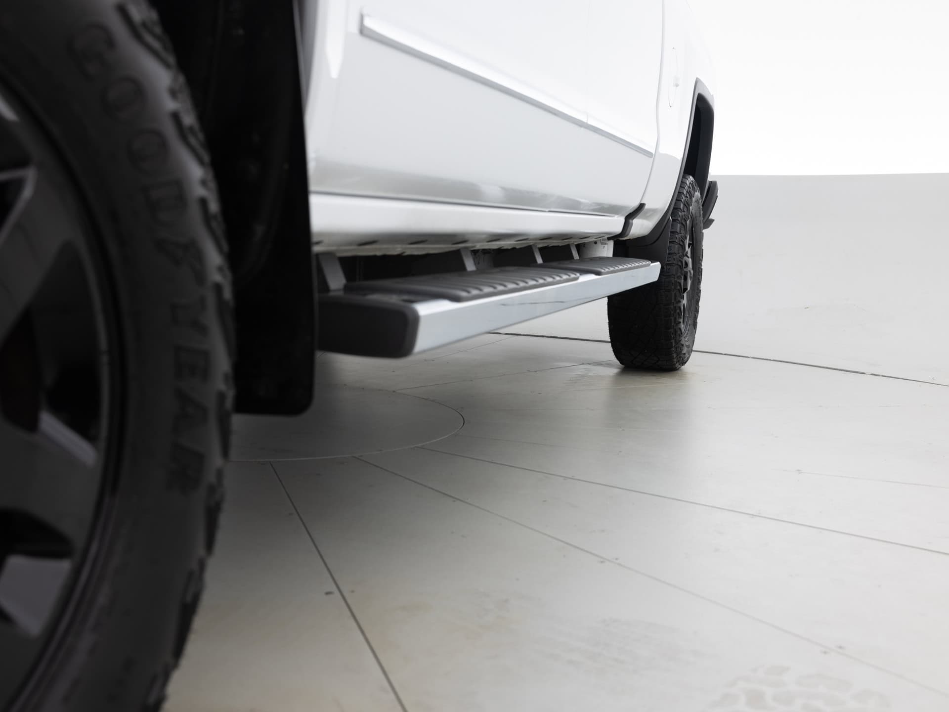 Used White GMC Sierra 2500HD Denali_-14 for Sale