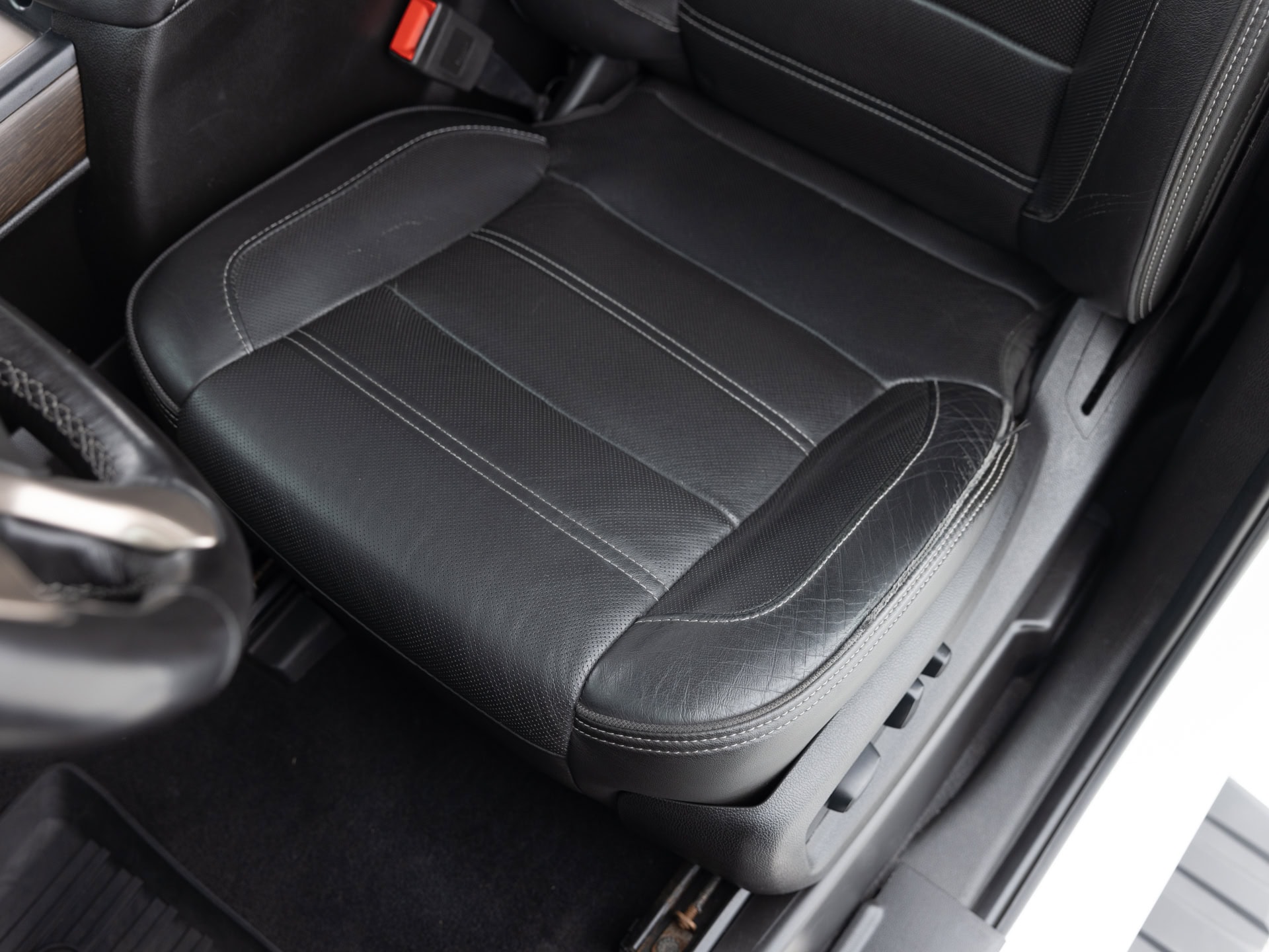 Used White GMC Sierra 2500HD Denali_-17 for Sale