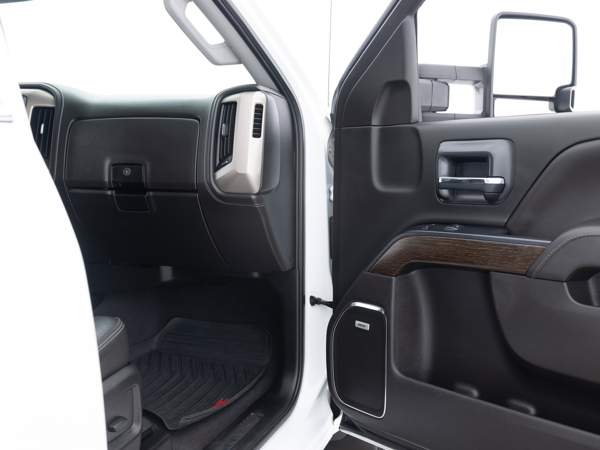 Used White GMC Sierra 2500HD Denali_-24 for Sale