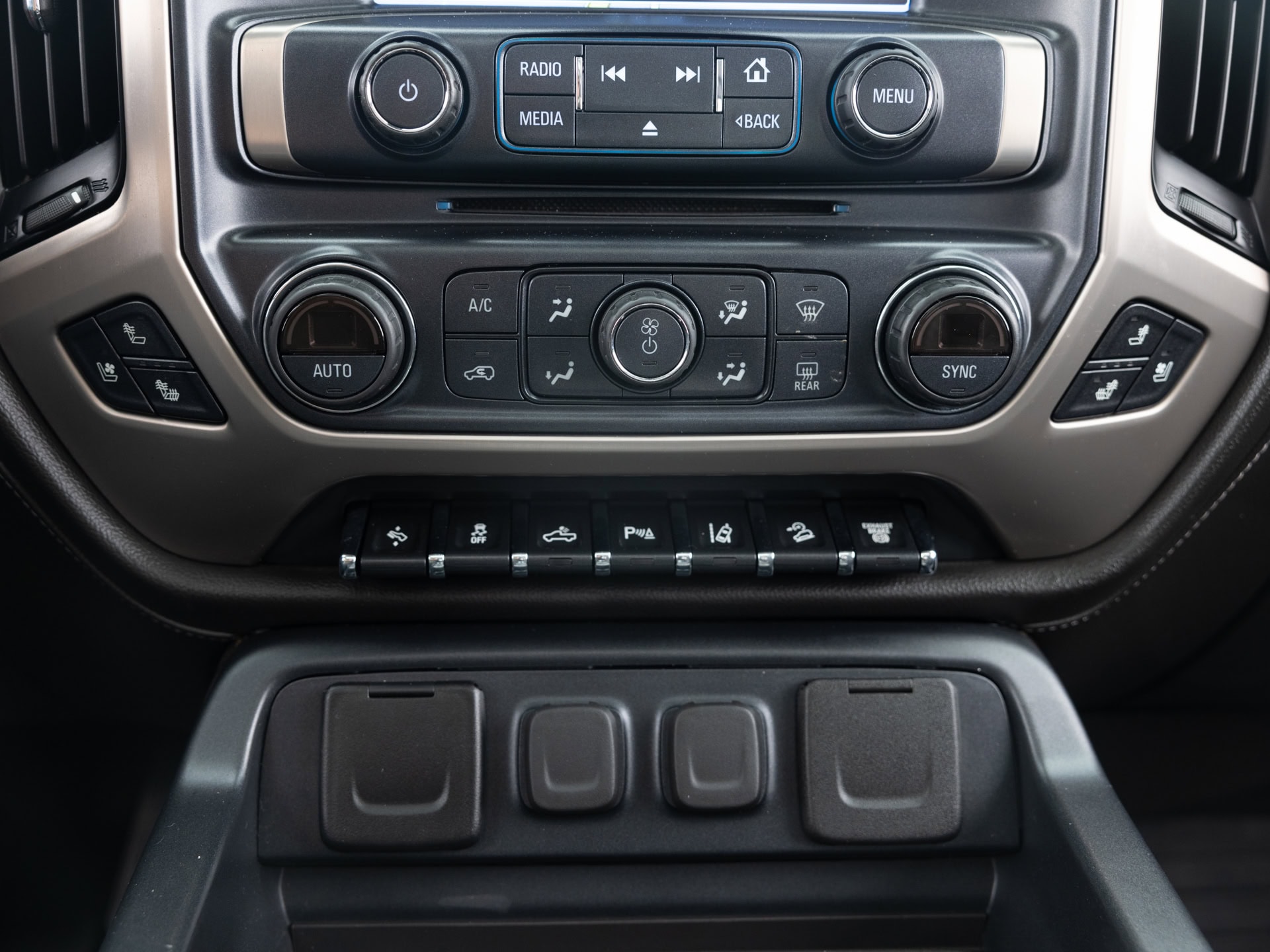 Used White GMC Sierra 2500HD Denali_-31 for Sale