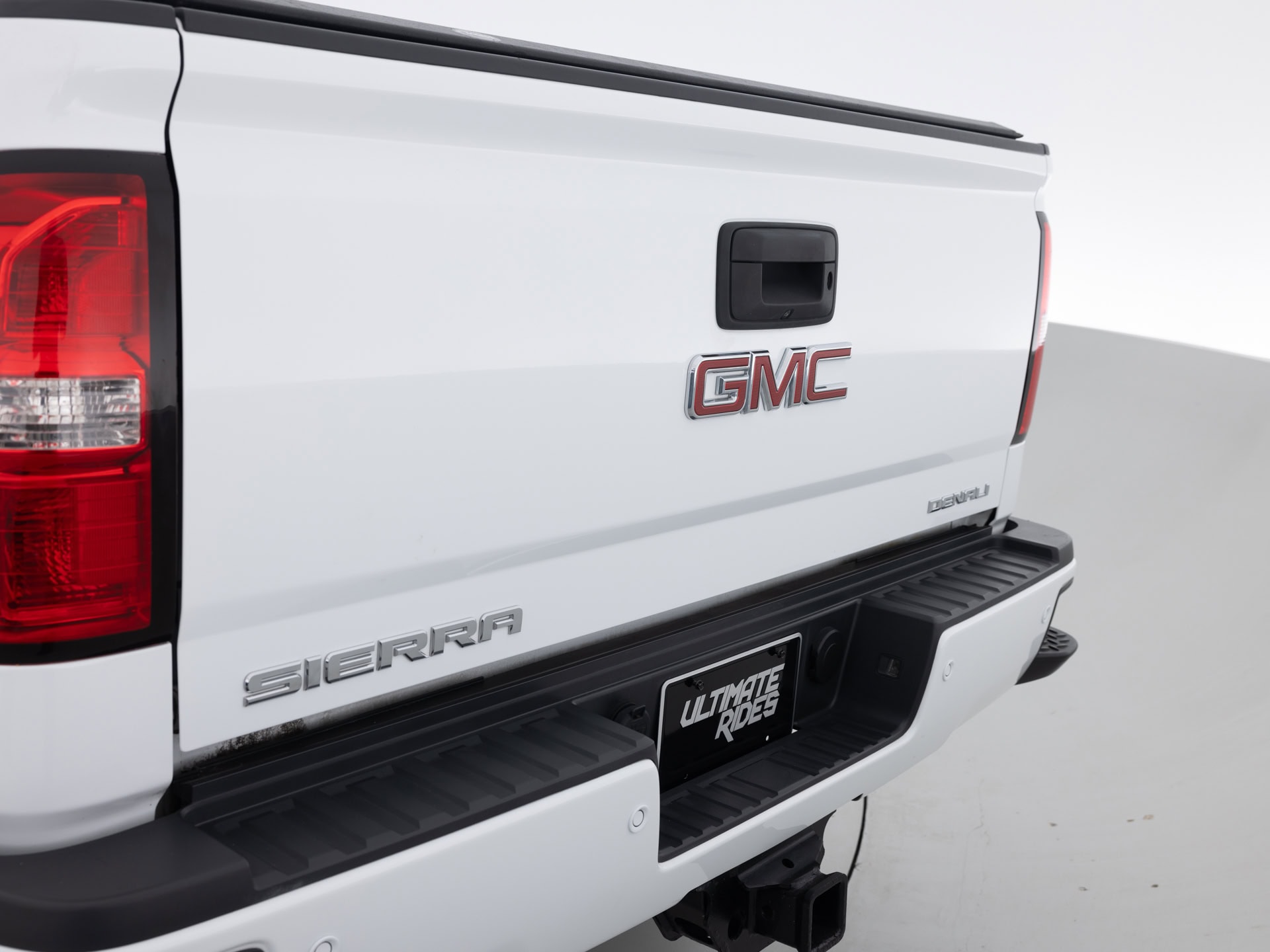 Used White GMC Sierra 2500HD Denali_-8 for Sale