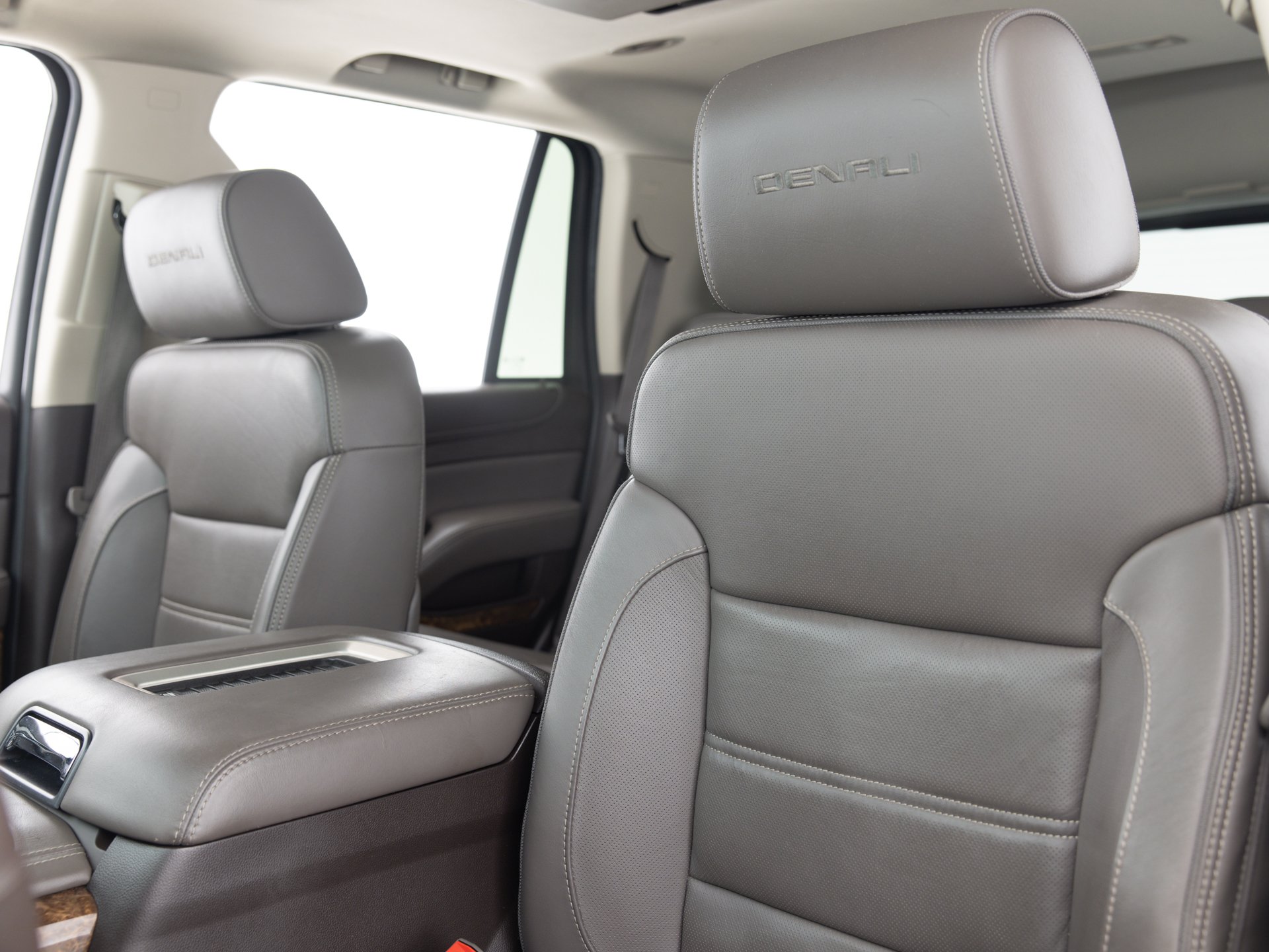 white gmc yukon denali 12