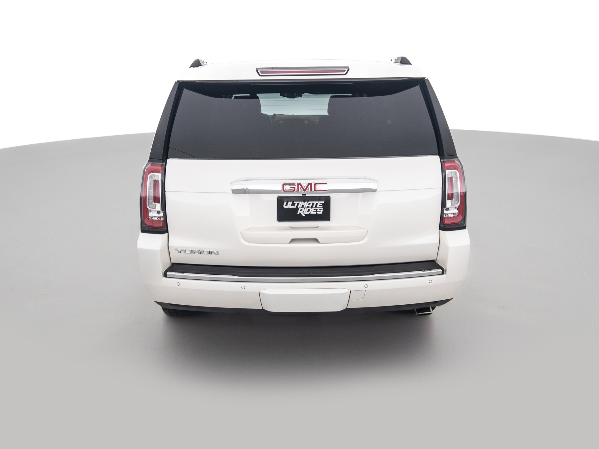 white gmc yukon denali 5