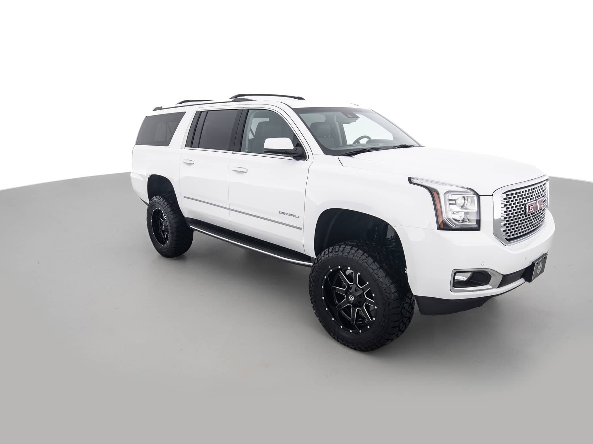 white gmc yukon xl 2