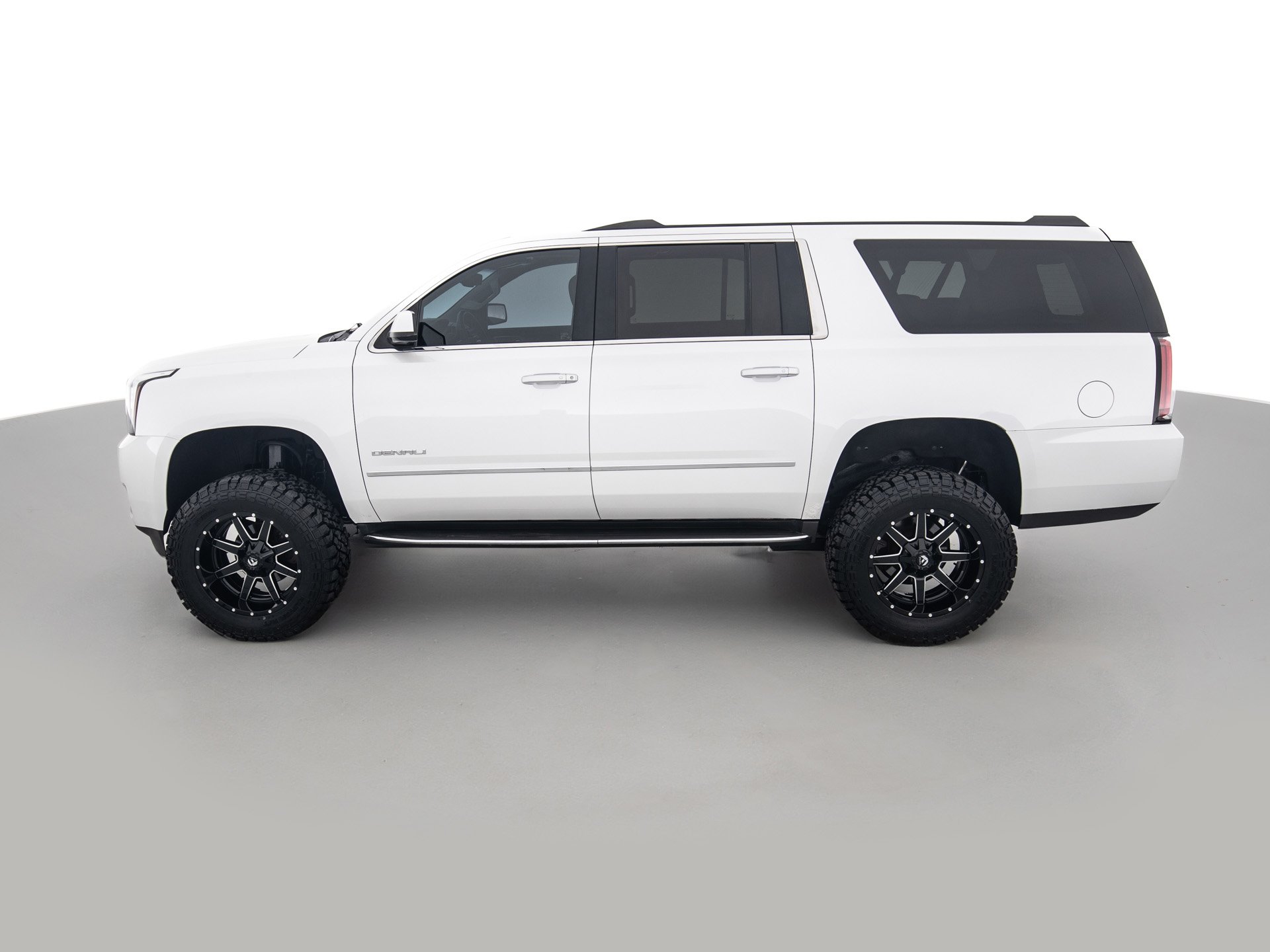 white gmc yukon xl denali 7